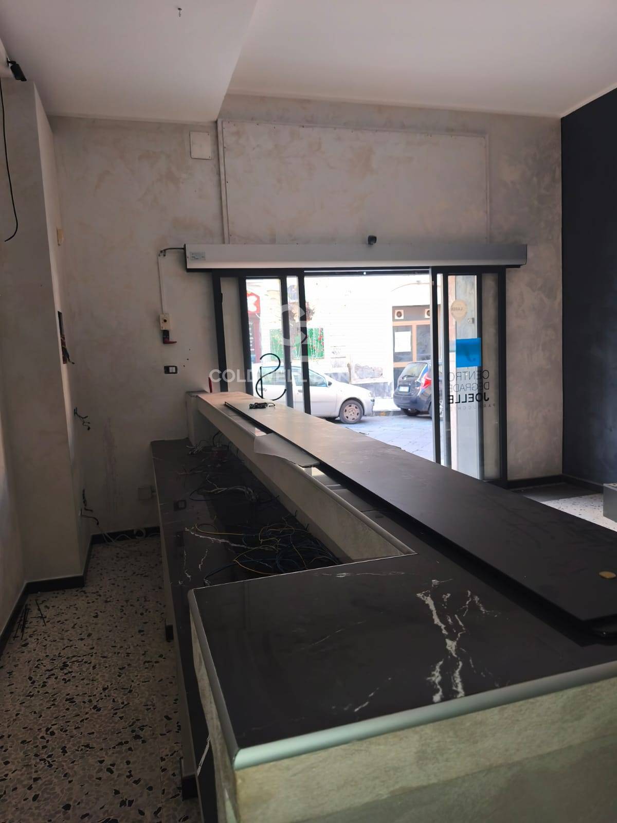 Locale commerciale in affitto a Acireale