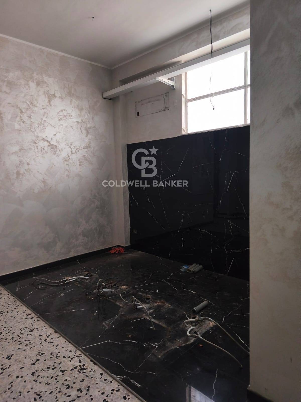 Locale commerciale in affitto a Acireale