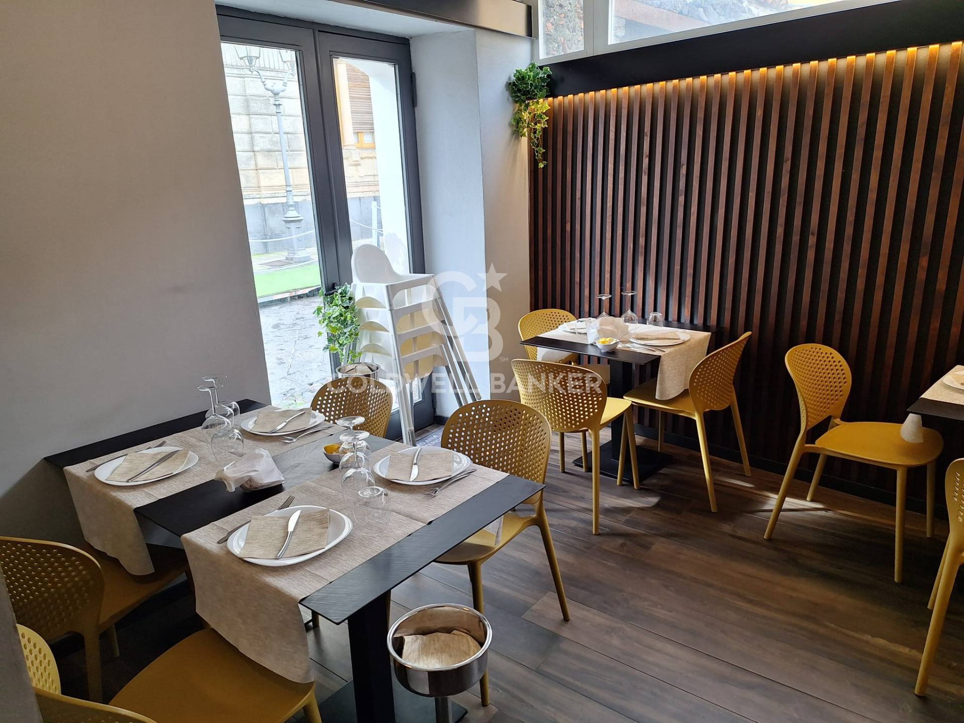 Attivit commerciale in vendita a Aci Castello