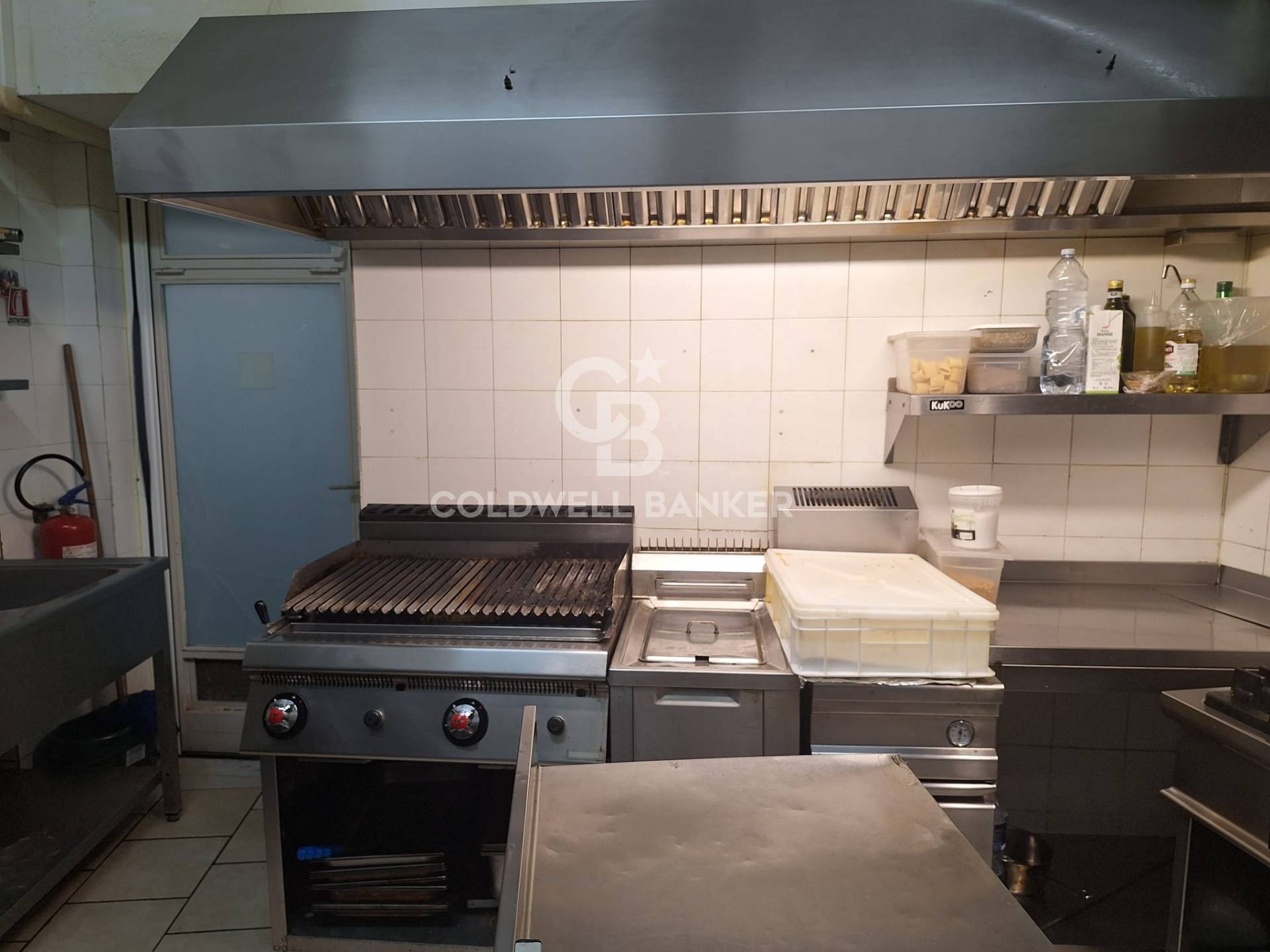 Attivit commerciale in vendita a Aci Castello