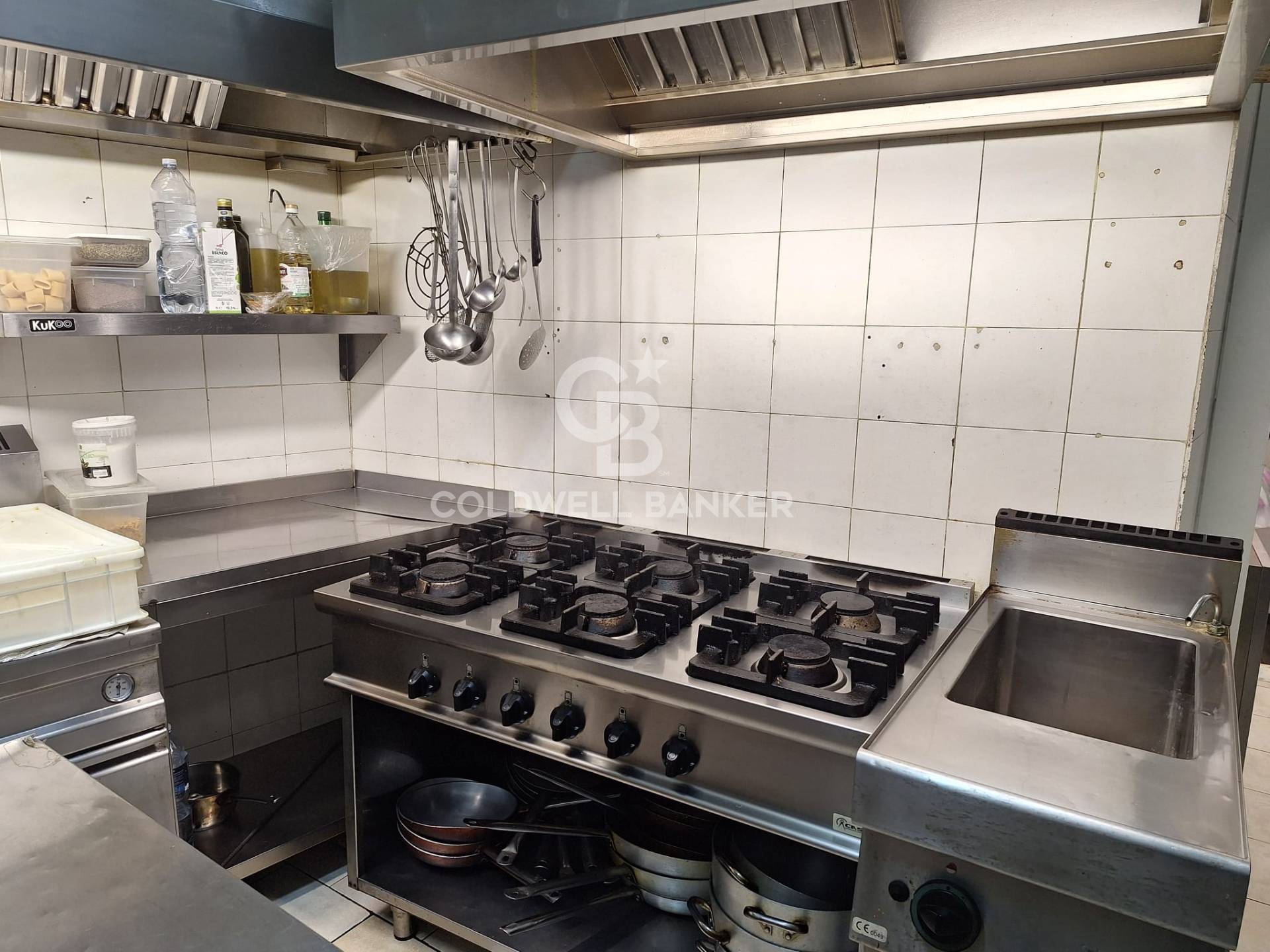 Attivit commerciale in vendita a Aci Castello