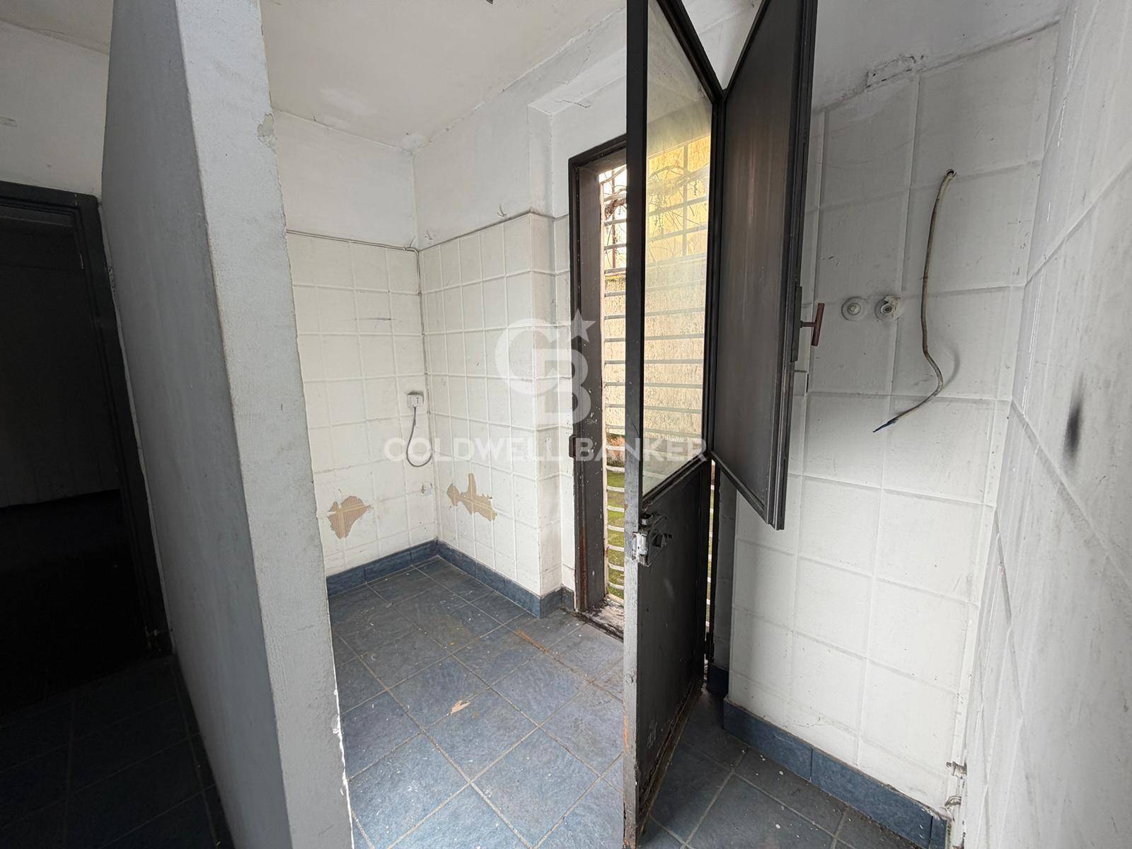 Locale commerciale in affitto a Tremestieri Etneo