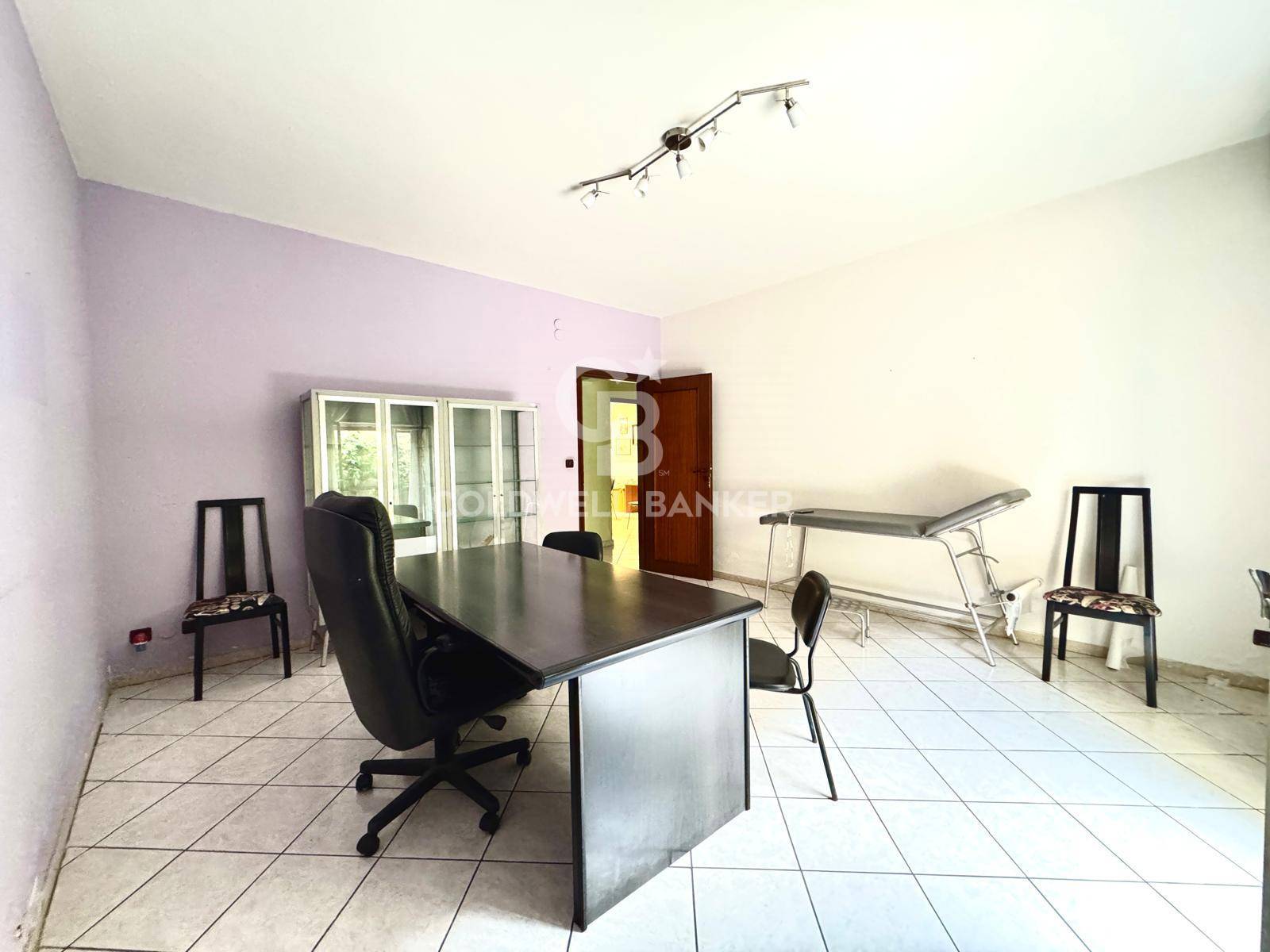 Ufficio in vendita a Sant'Agata li Battiati