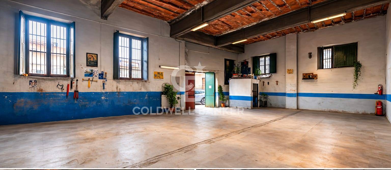 Magazzino in vendita a Acireale