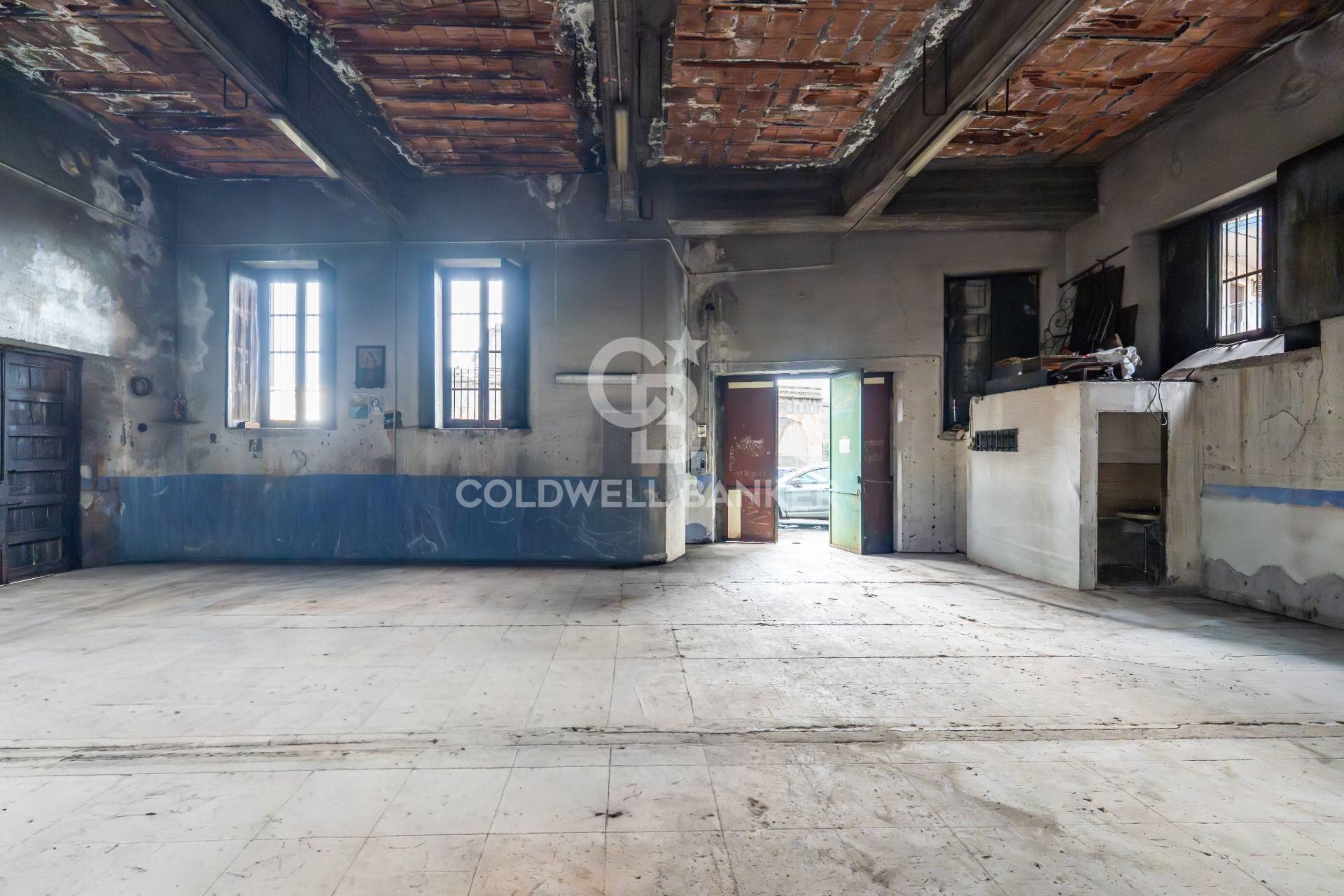 Magazzino in vendita a Acireale