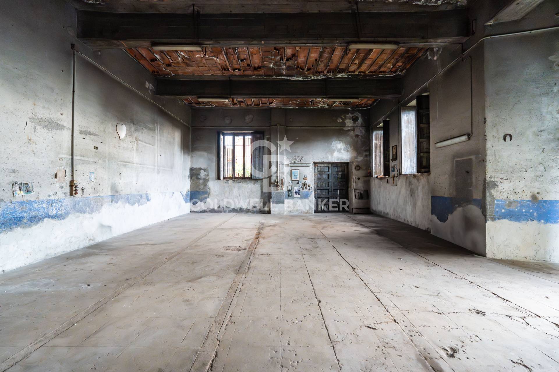 Magazzino in vendita a Acireale