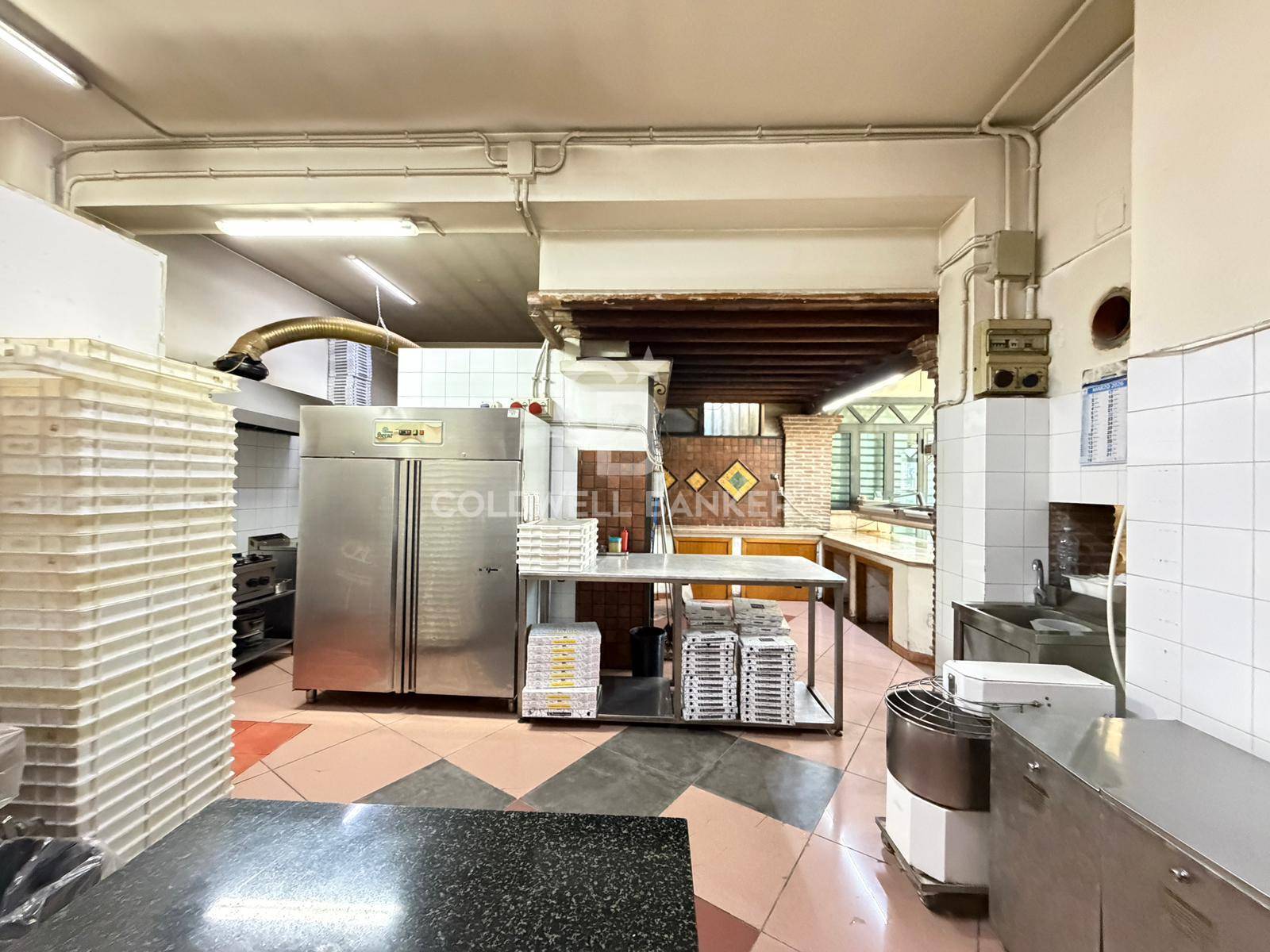 Attivit commerciale in vendita a Aci Catena