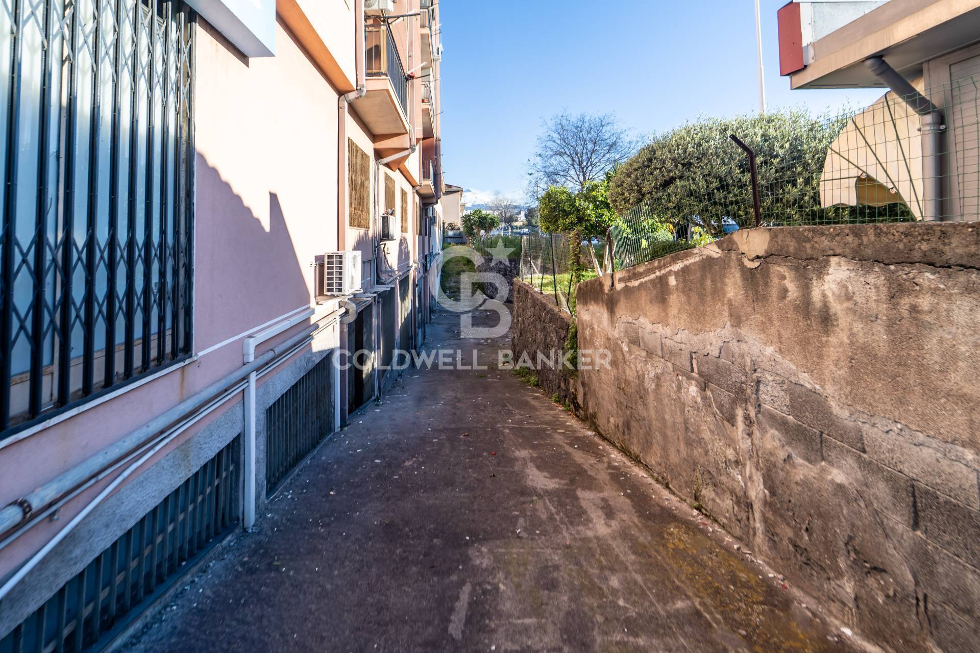 Magazzino in vendita a Catania, Viale M. Rapisardi - Lavaggi