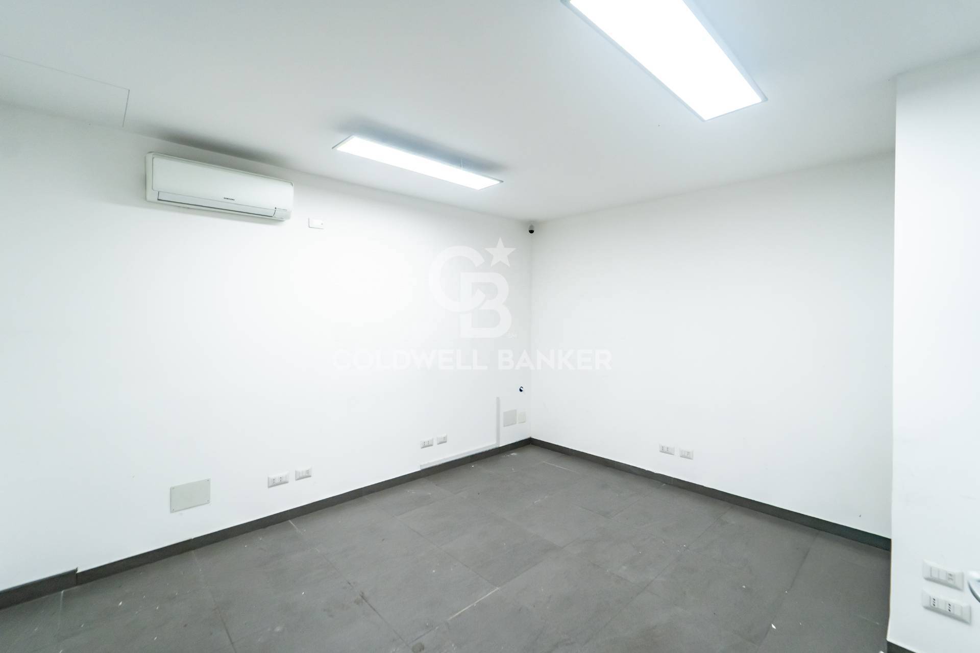 Magazzino in vendita a Catania, Viale M. Rapisardi - Lavaggi