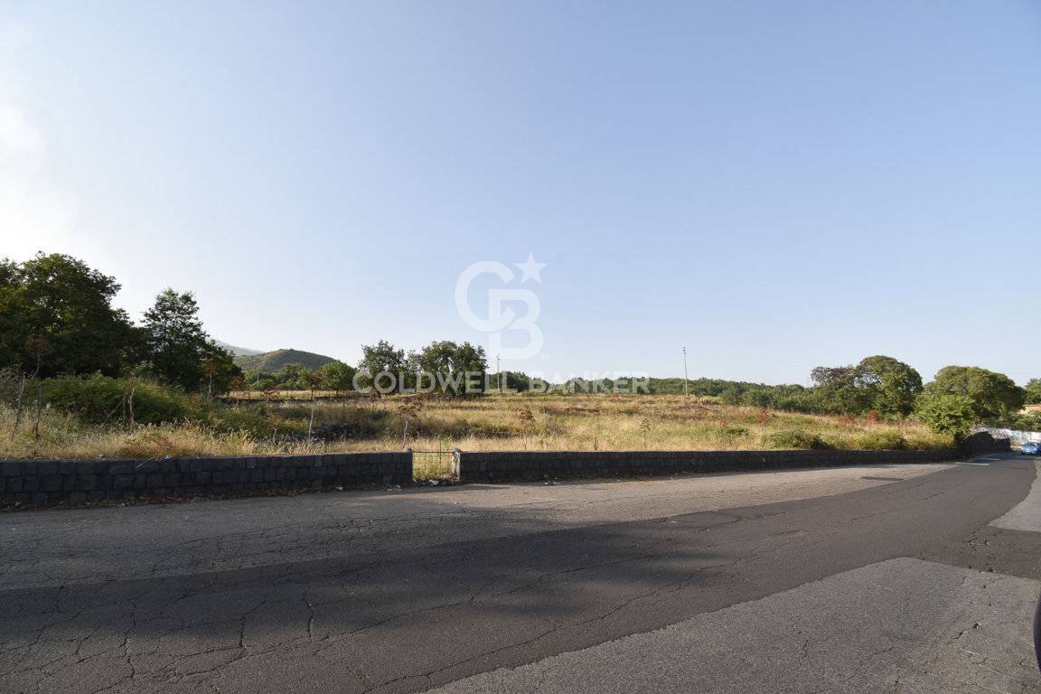 Terreno in vendita a Aci Sant'Antonio, Lavinaio