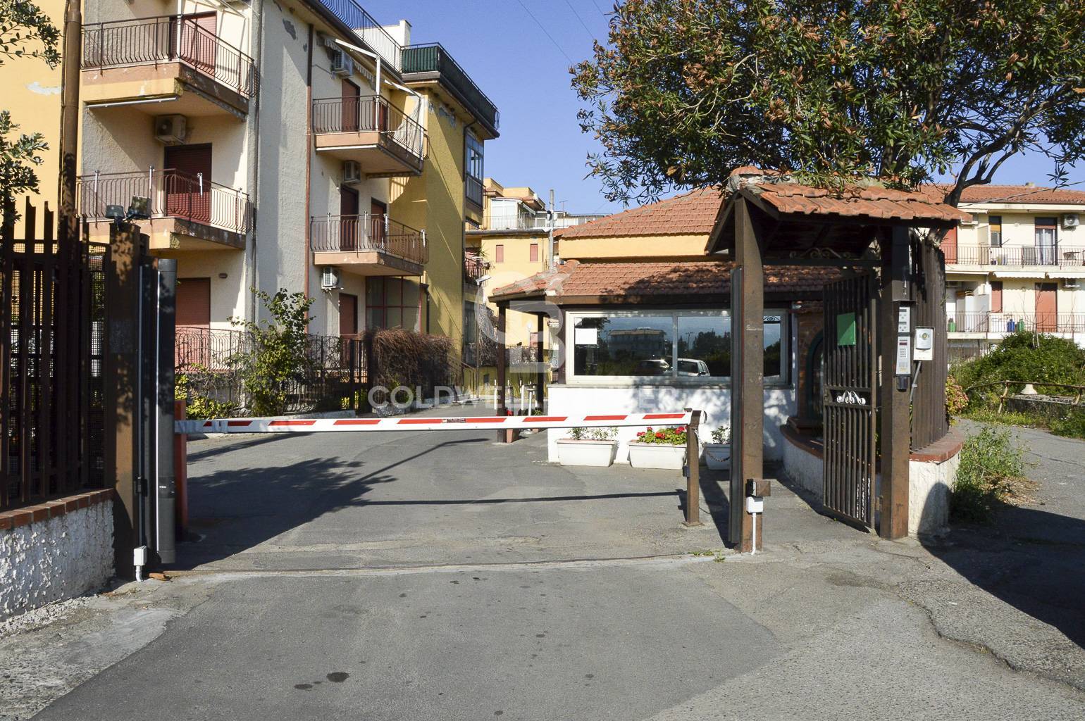 1 locale in vendita a Giardini-Naxos