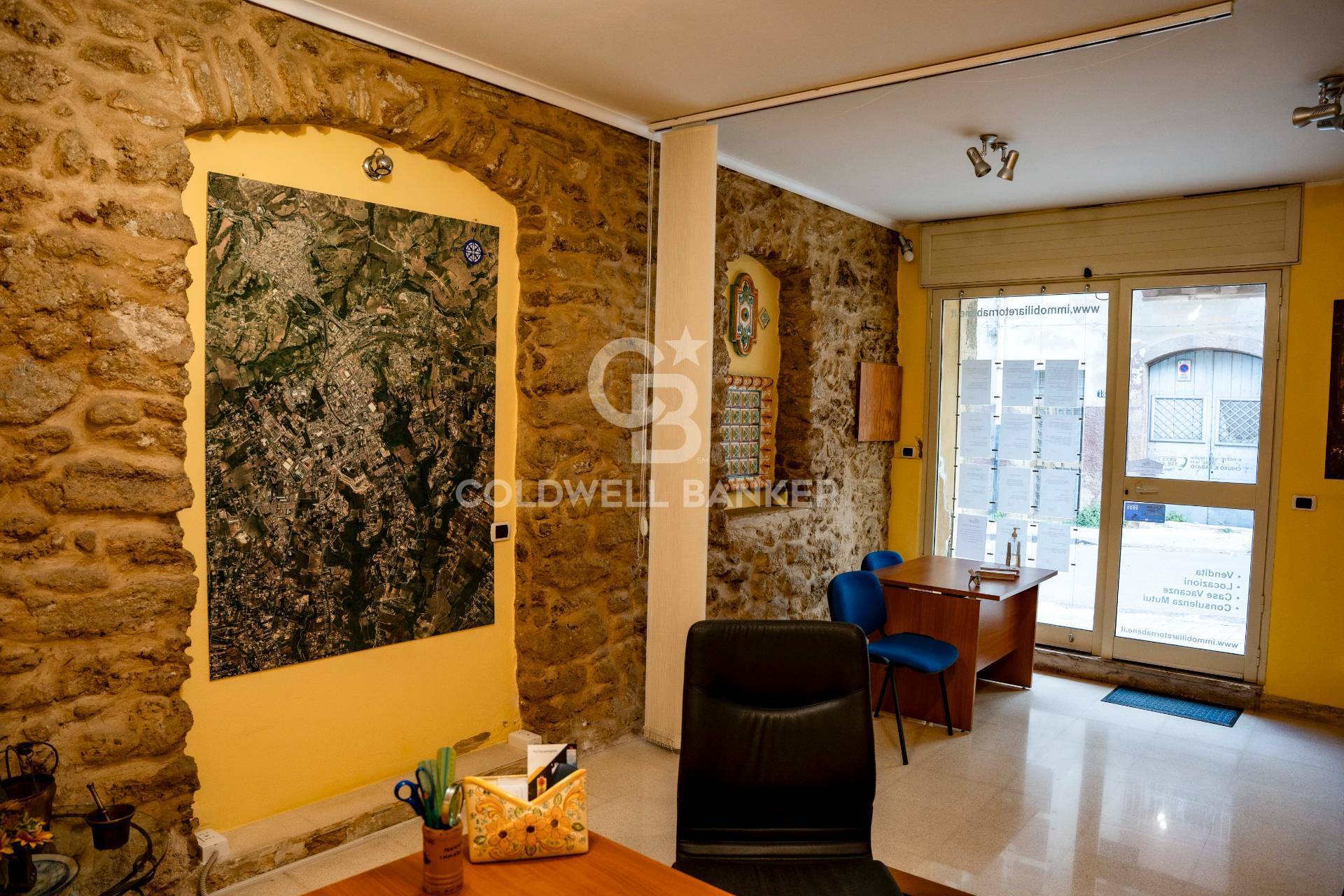 Locale commerciale in vendita a Caltagirone