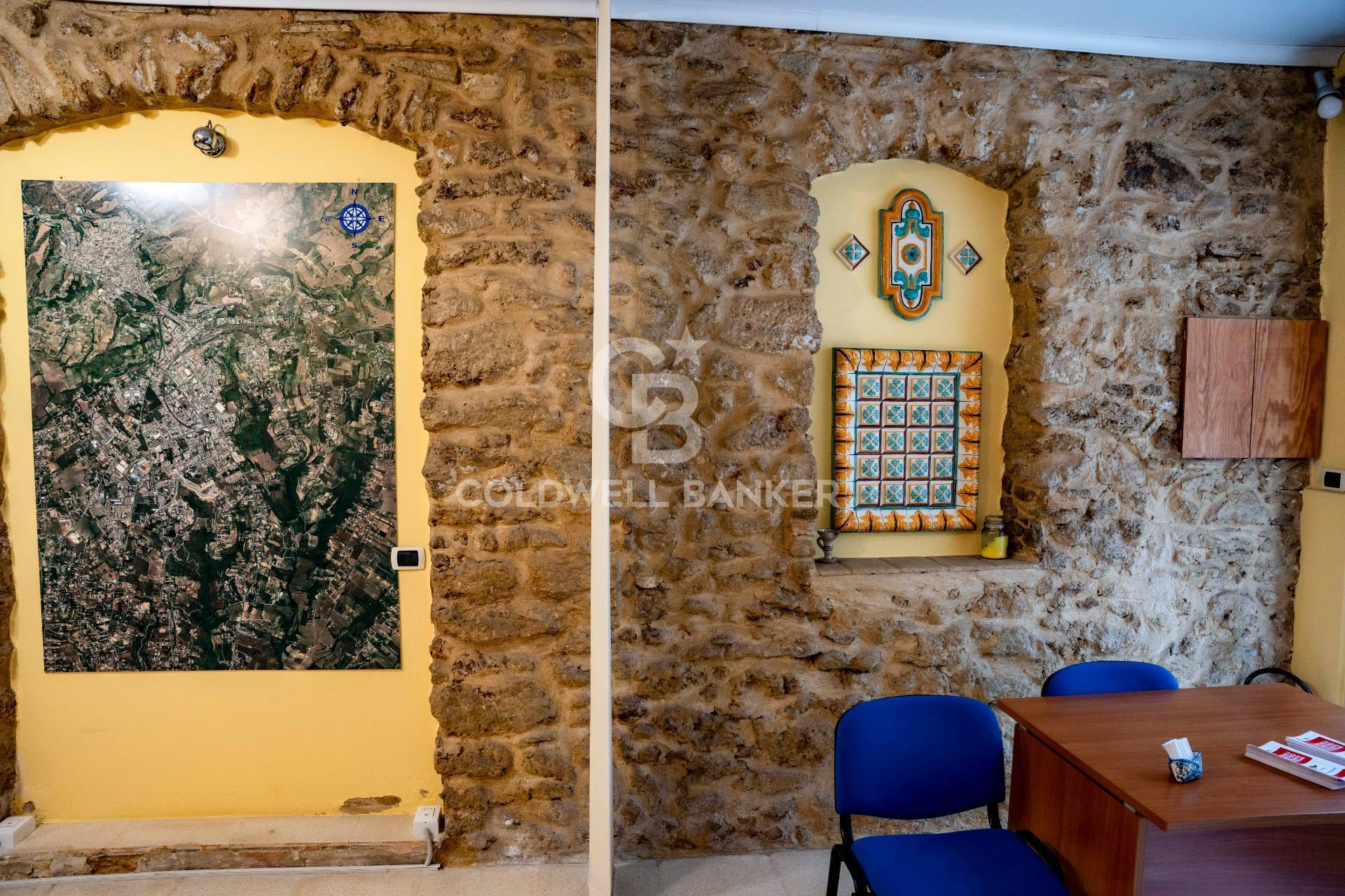 Locale commerciale in vendita a Caltagirone