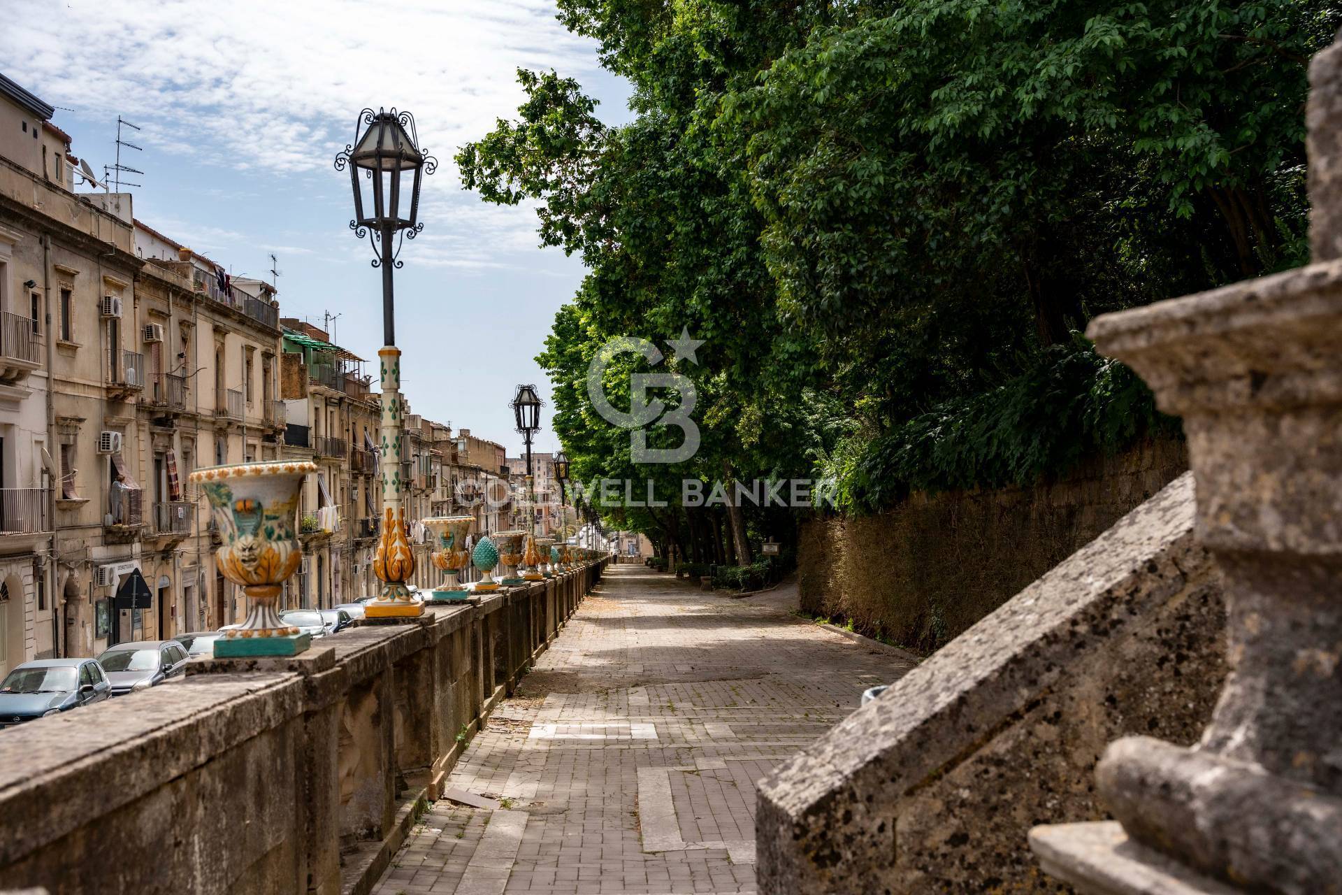 Palazzo in vendita a Caltagirone