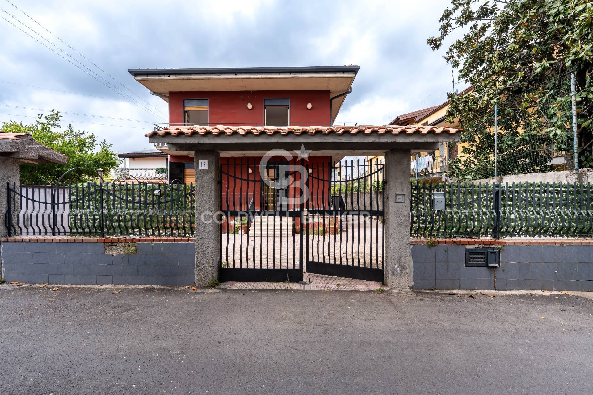 Stabile / Palazzo in vendita a San Giovanni la Punta