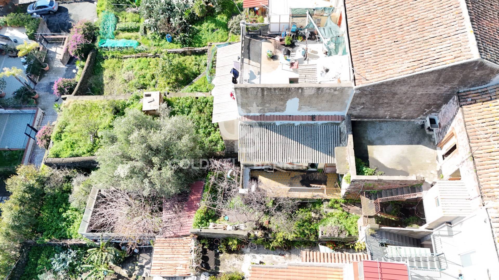 Casa indipendente in vendita a Aci Castello
