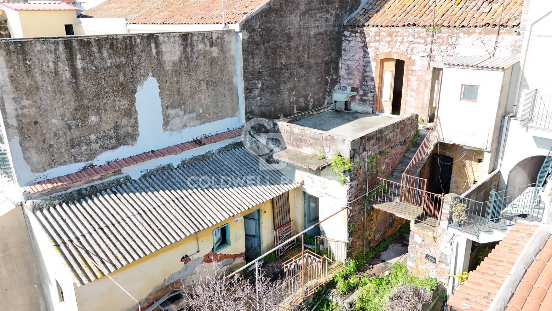 Casa indipendente in vendita a Aci Castello