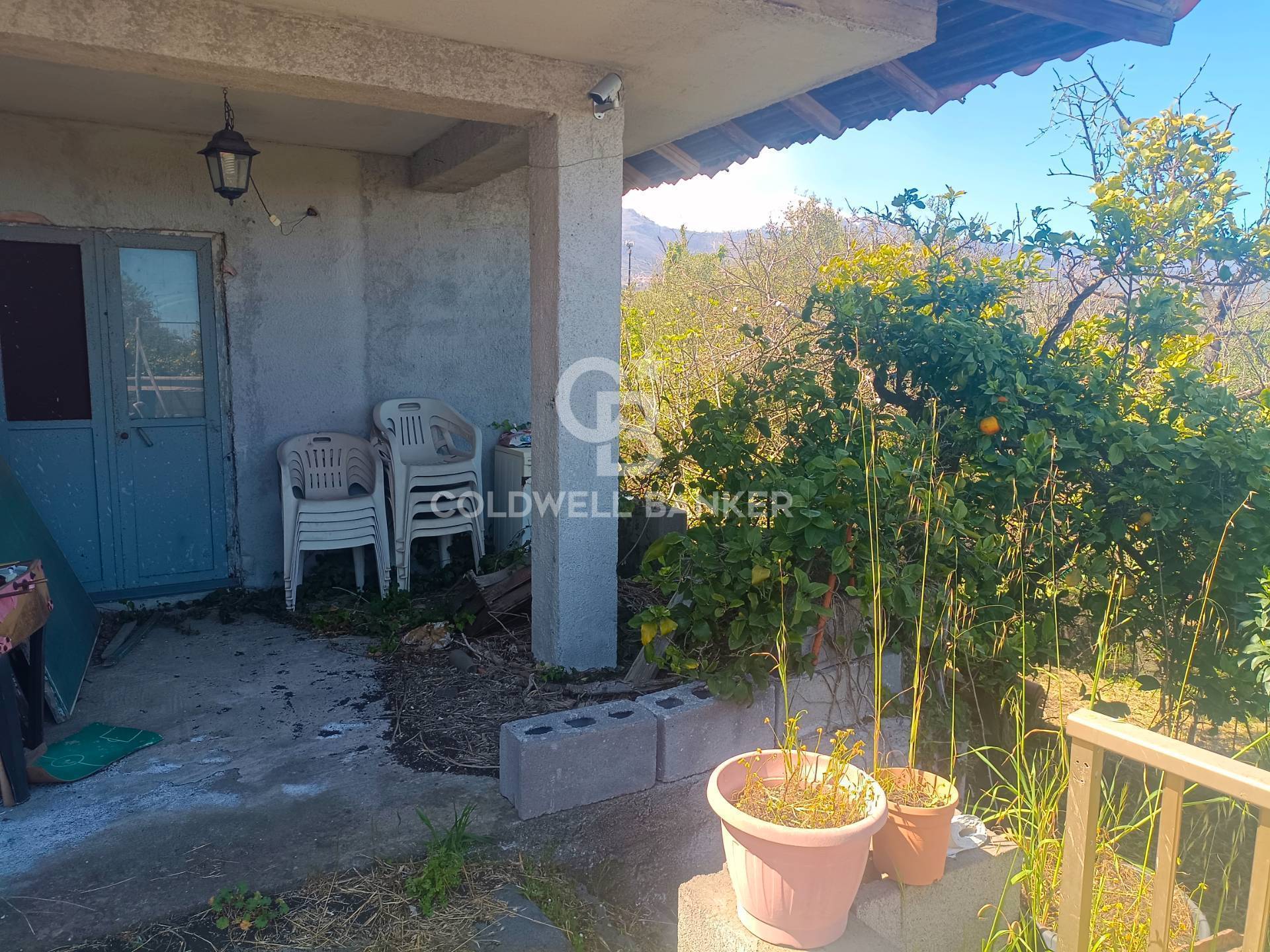 Magazzino in vendita a Santa Venerina