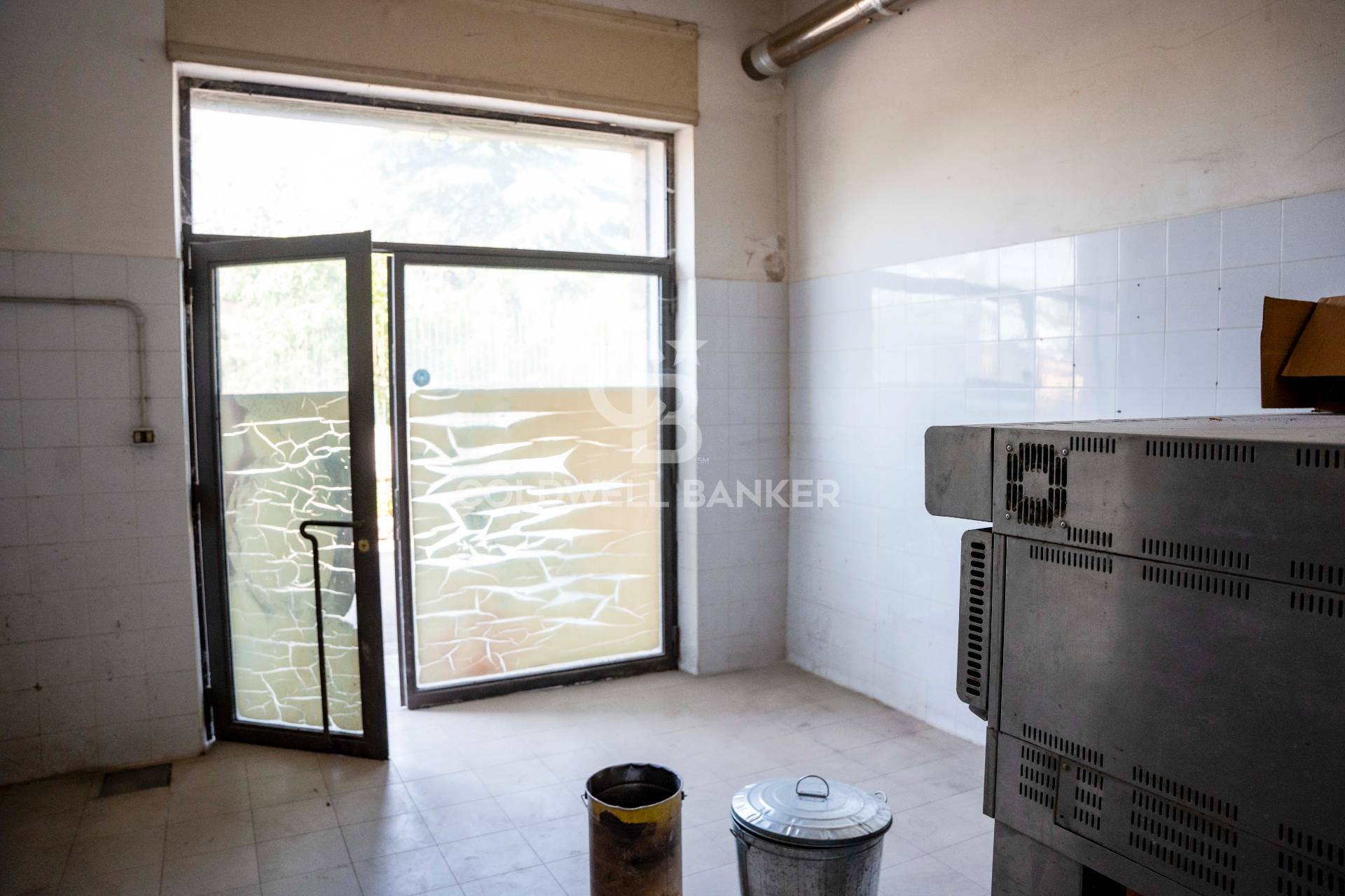 Locale commerciale in vendita a Caltagirone