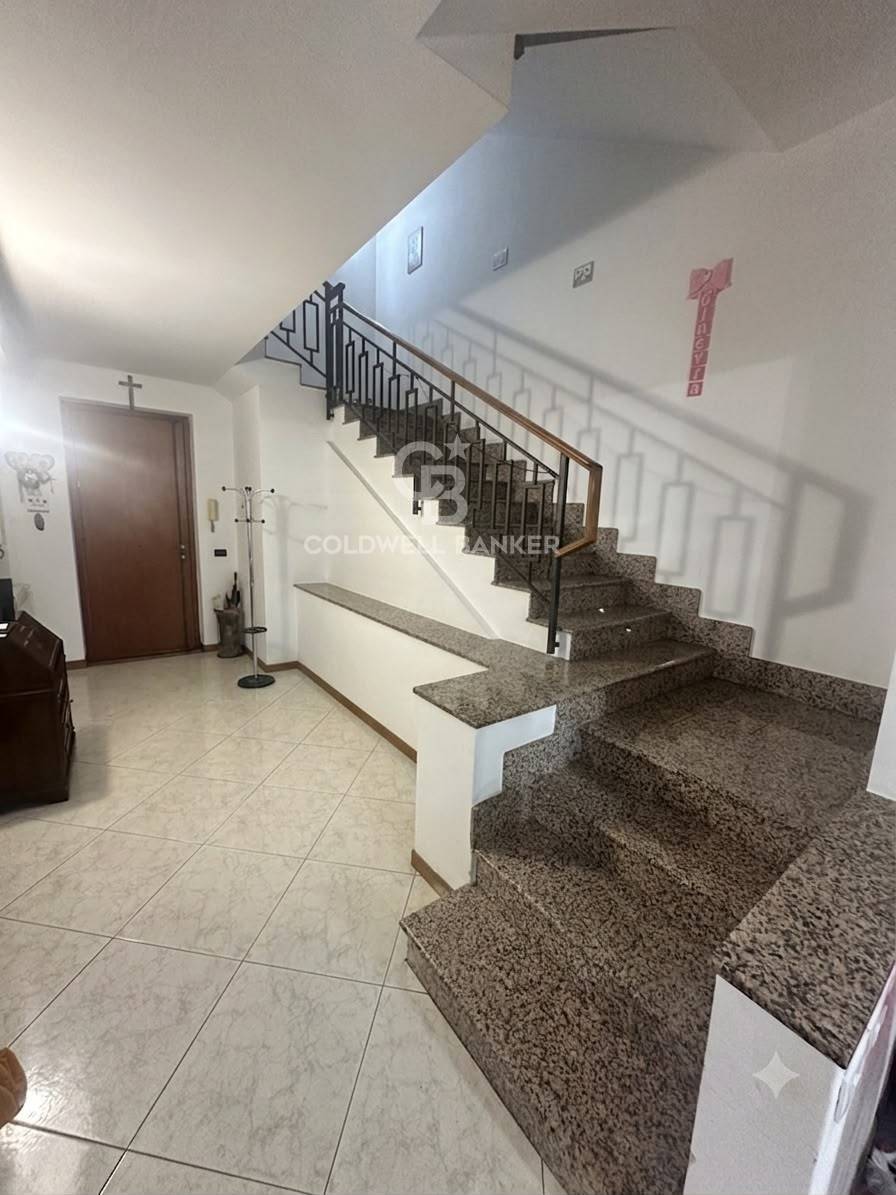 Villa bifamiliare in vendita a Aci Catena