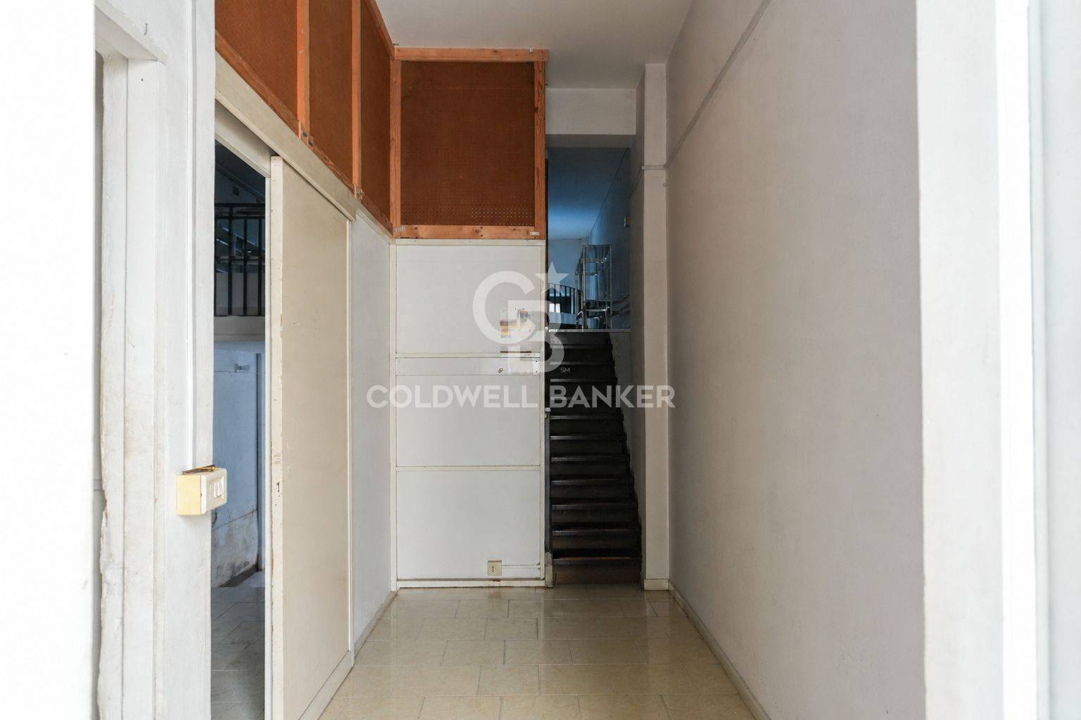 Locale commerciale in affitto a Acireale