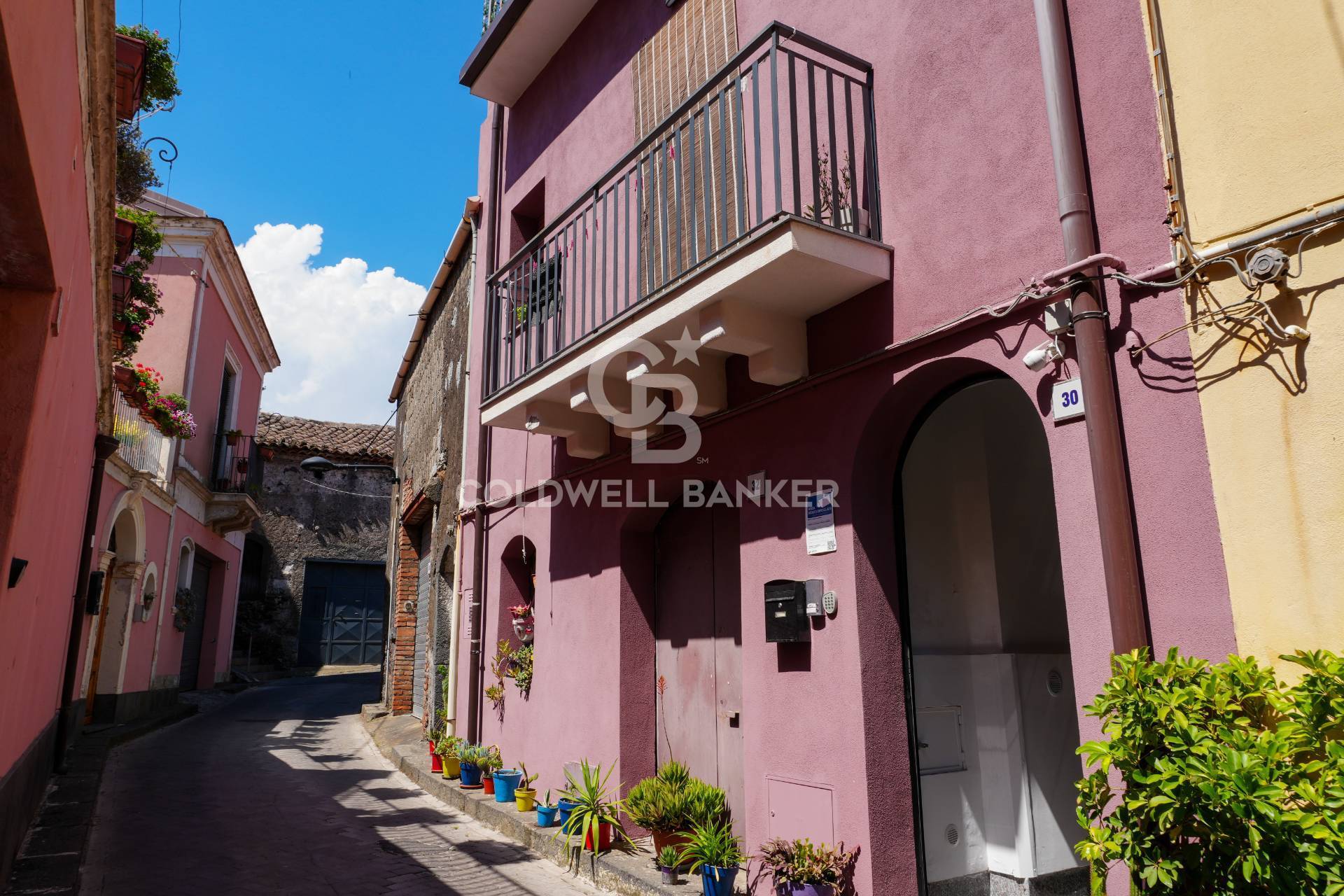 Stabile / Palazzo in vendita a Linguaglossa