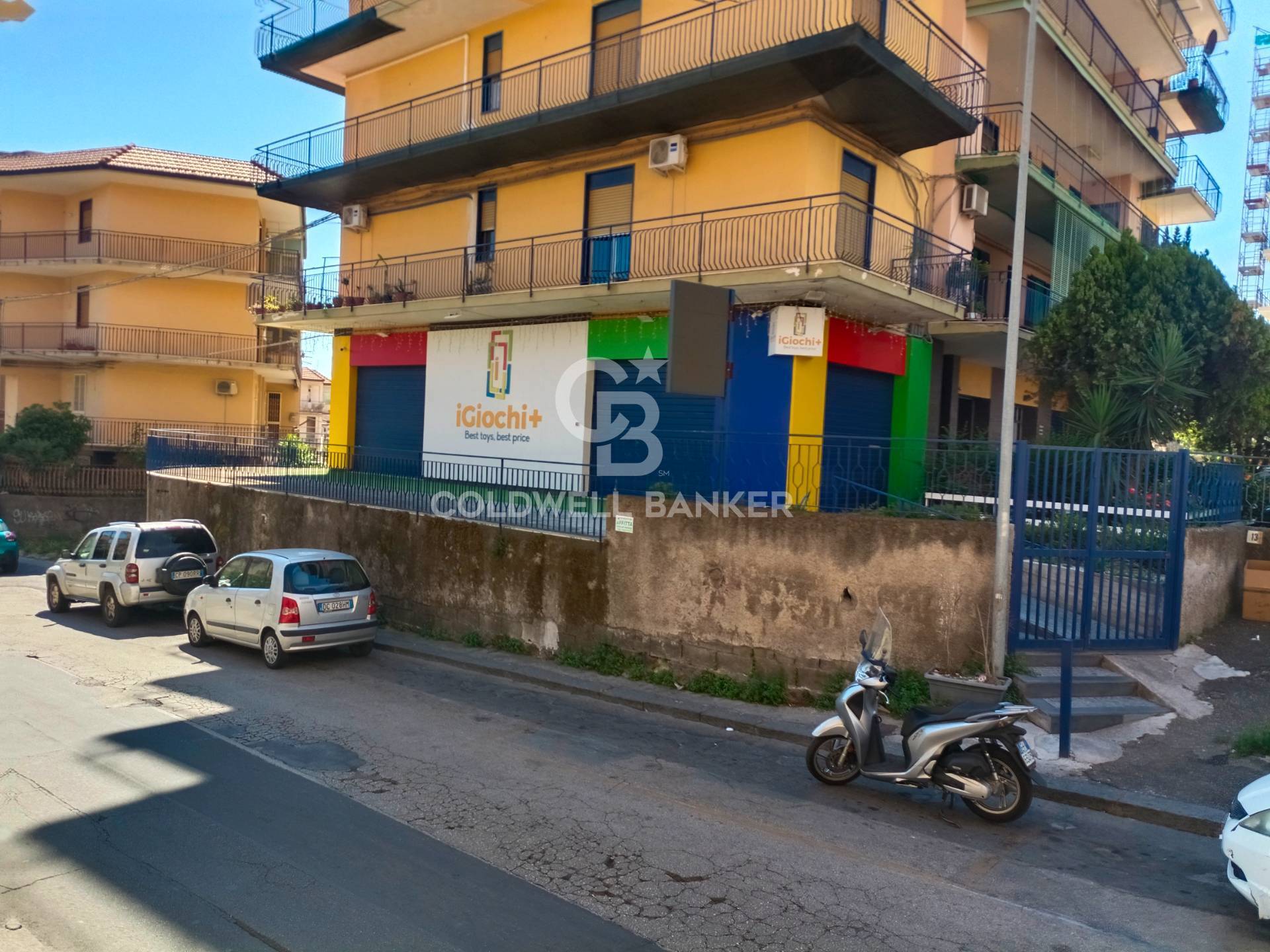 Locale commerciale in vendita a Acireale