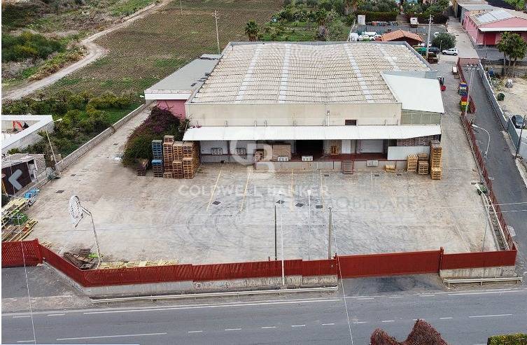 Locale commerciale in vendita a Scordia