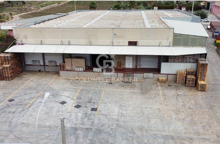 Locale commerciale in vendita a Scordia