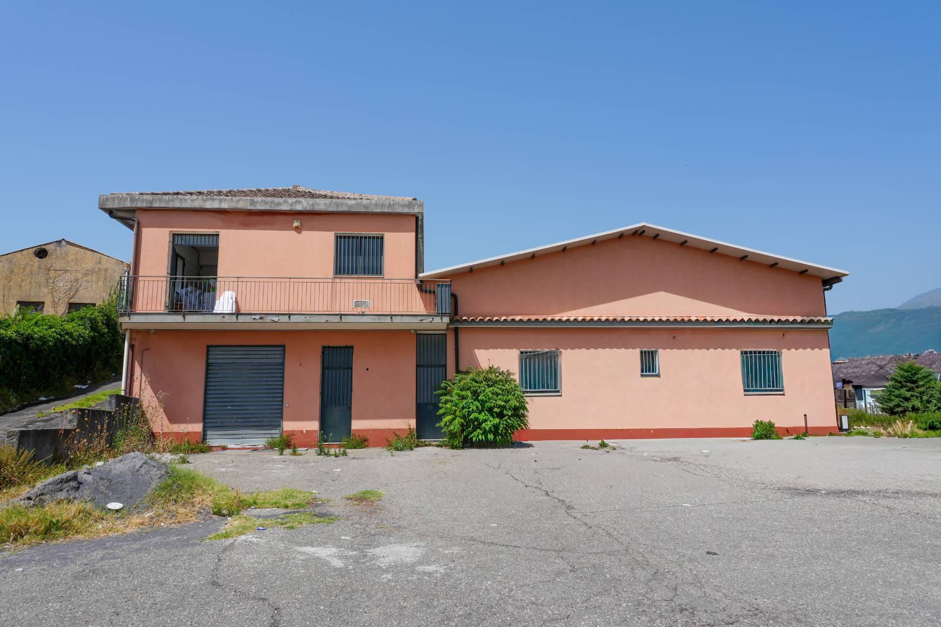 Capannone industriale in vendita a Santa Venerina, Linera