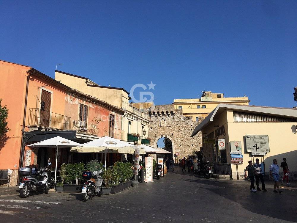 Attivit commerciale in vendita a Taormina