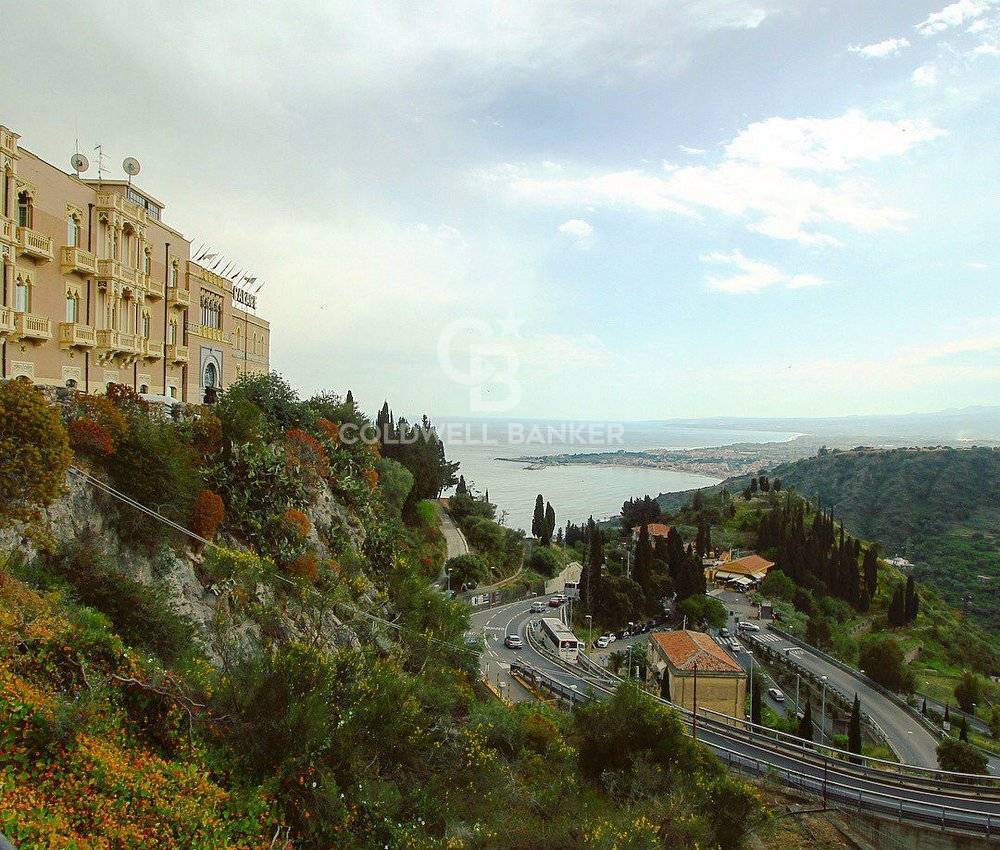 Attivit commerciale in vendita a Taormina