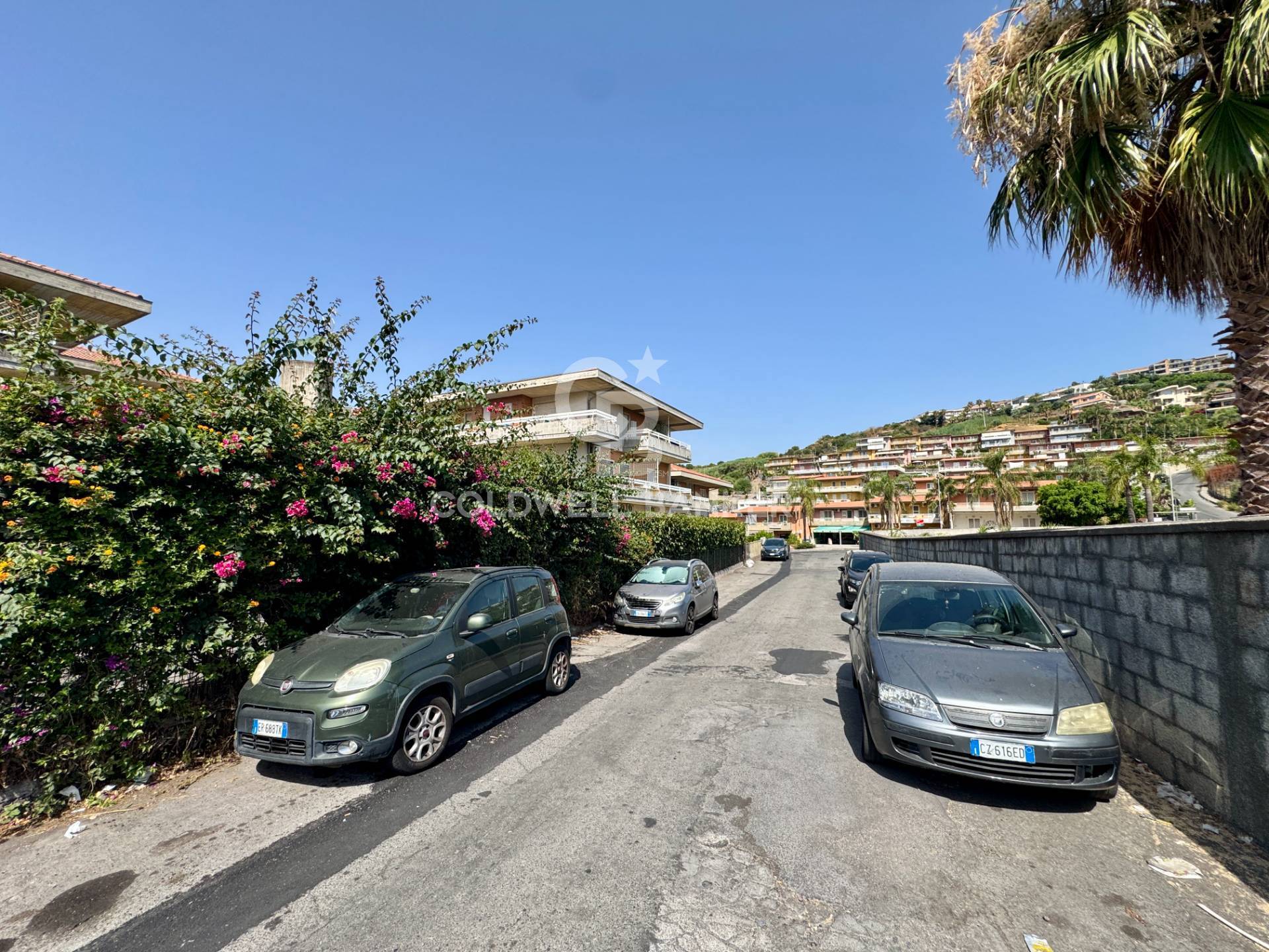 Appartamento in vendita a Aci Castello