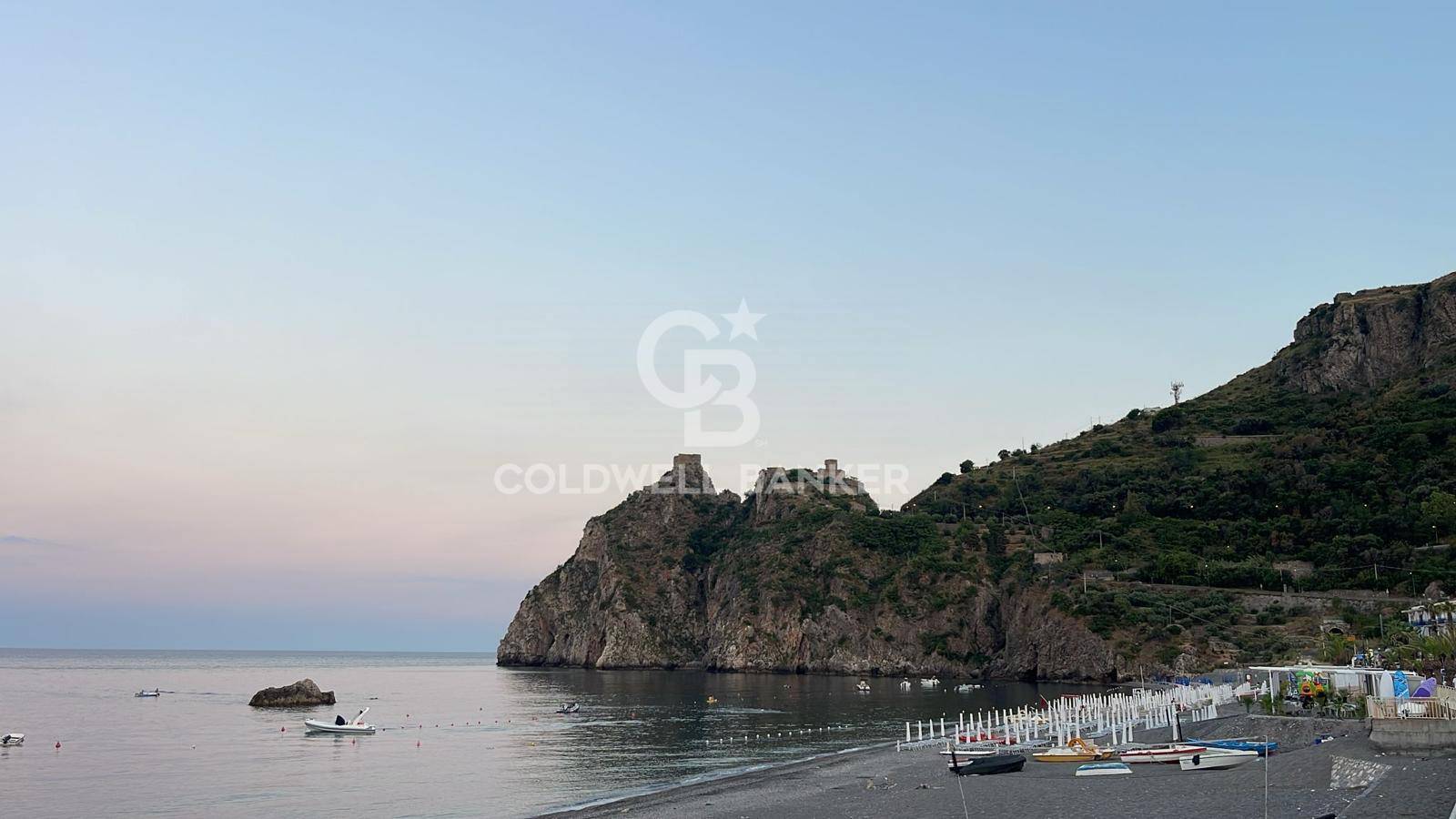 Appartamento in vendita a Sant'Alessio Siculo