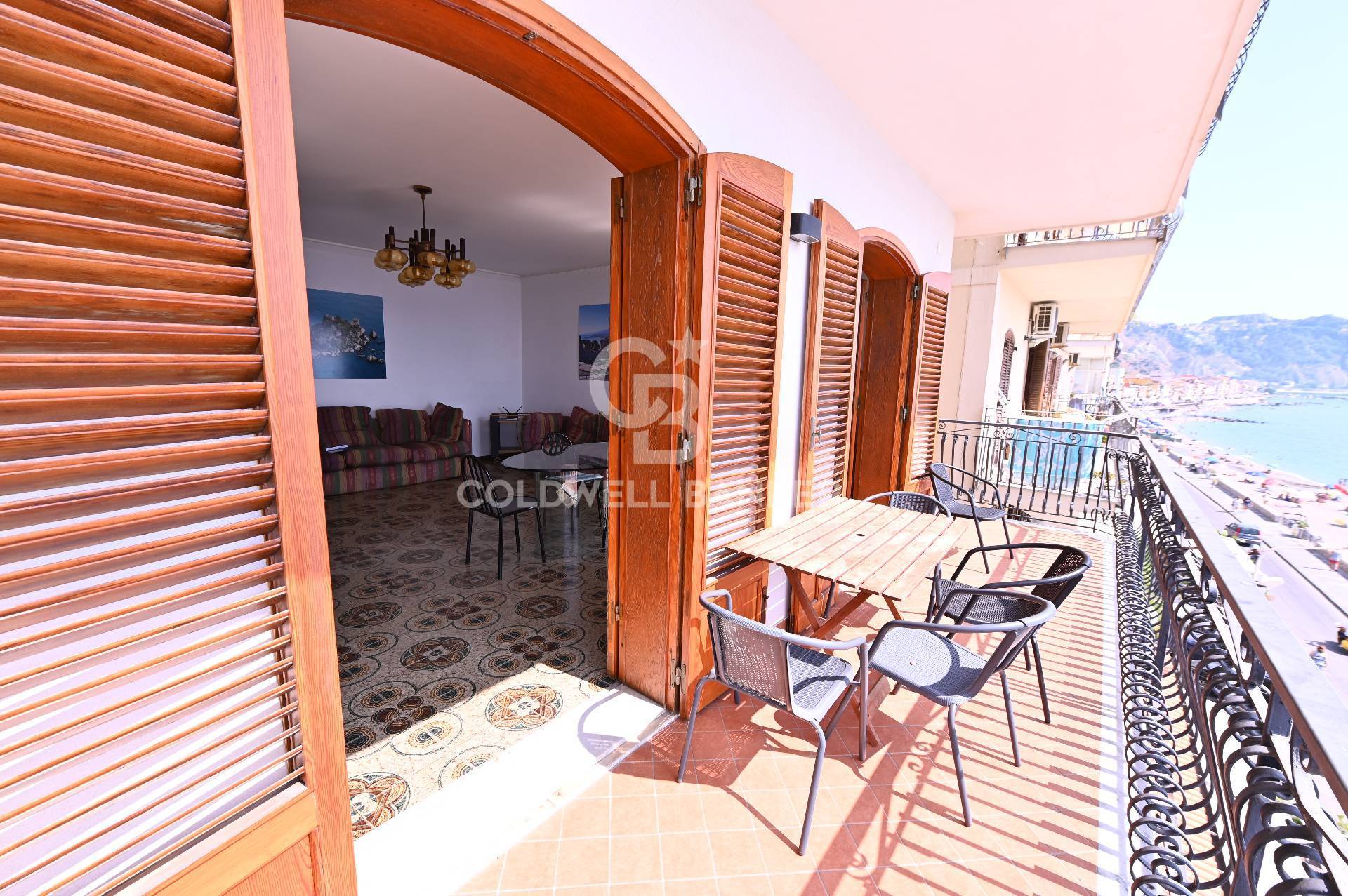 Appartamento in vendita a Giardini-Naxos