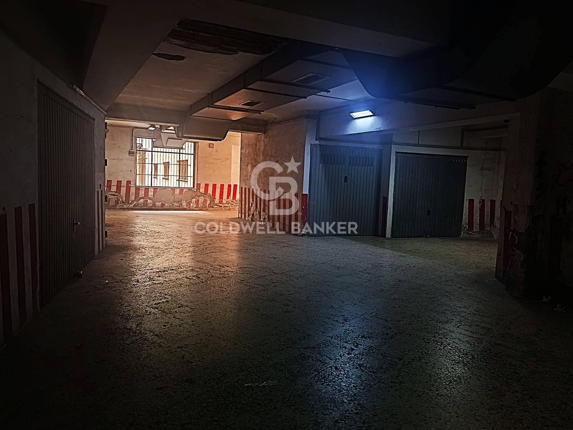 Box o garage in vendita a Acireale