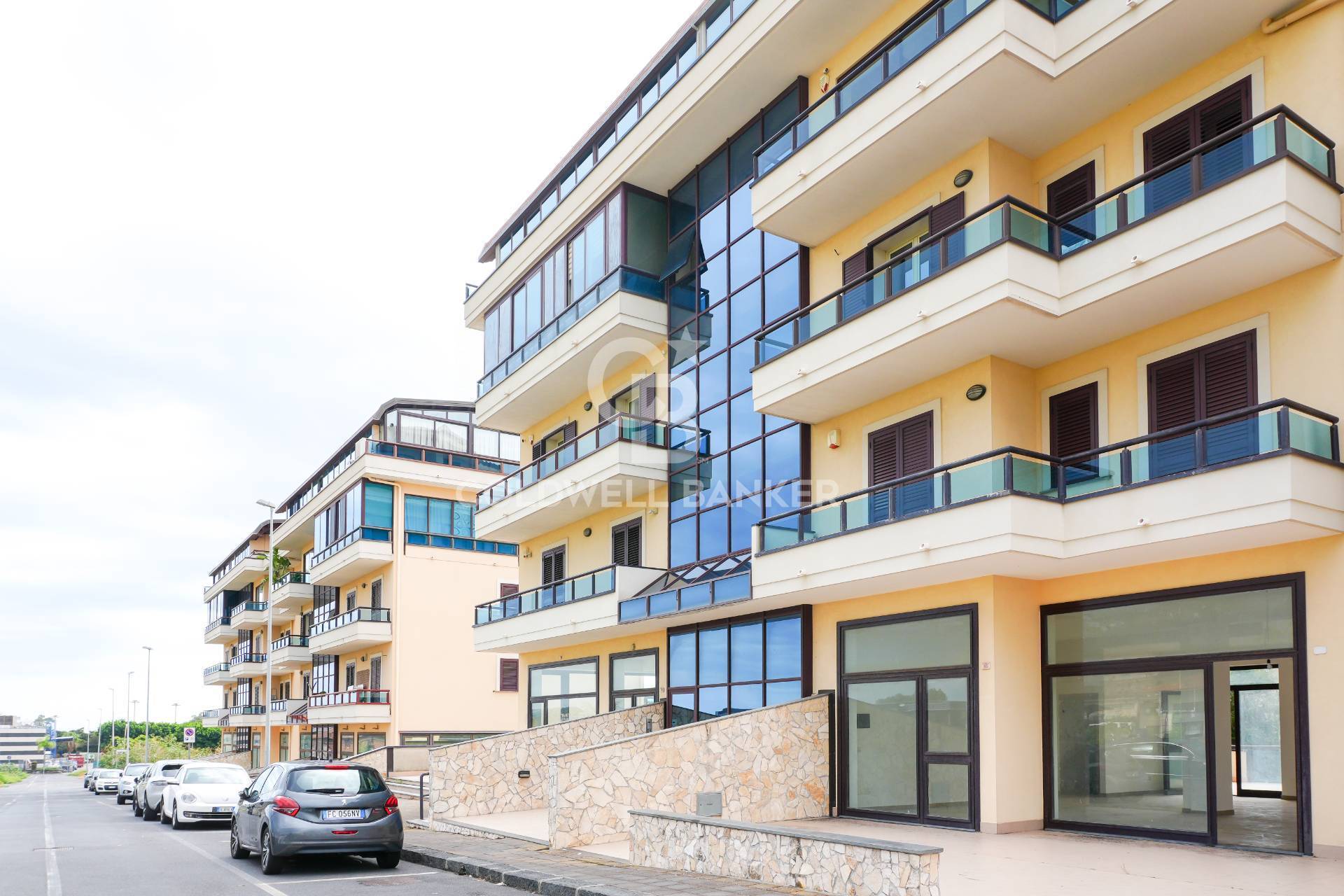 Negozio in vendita a Acireale