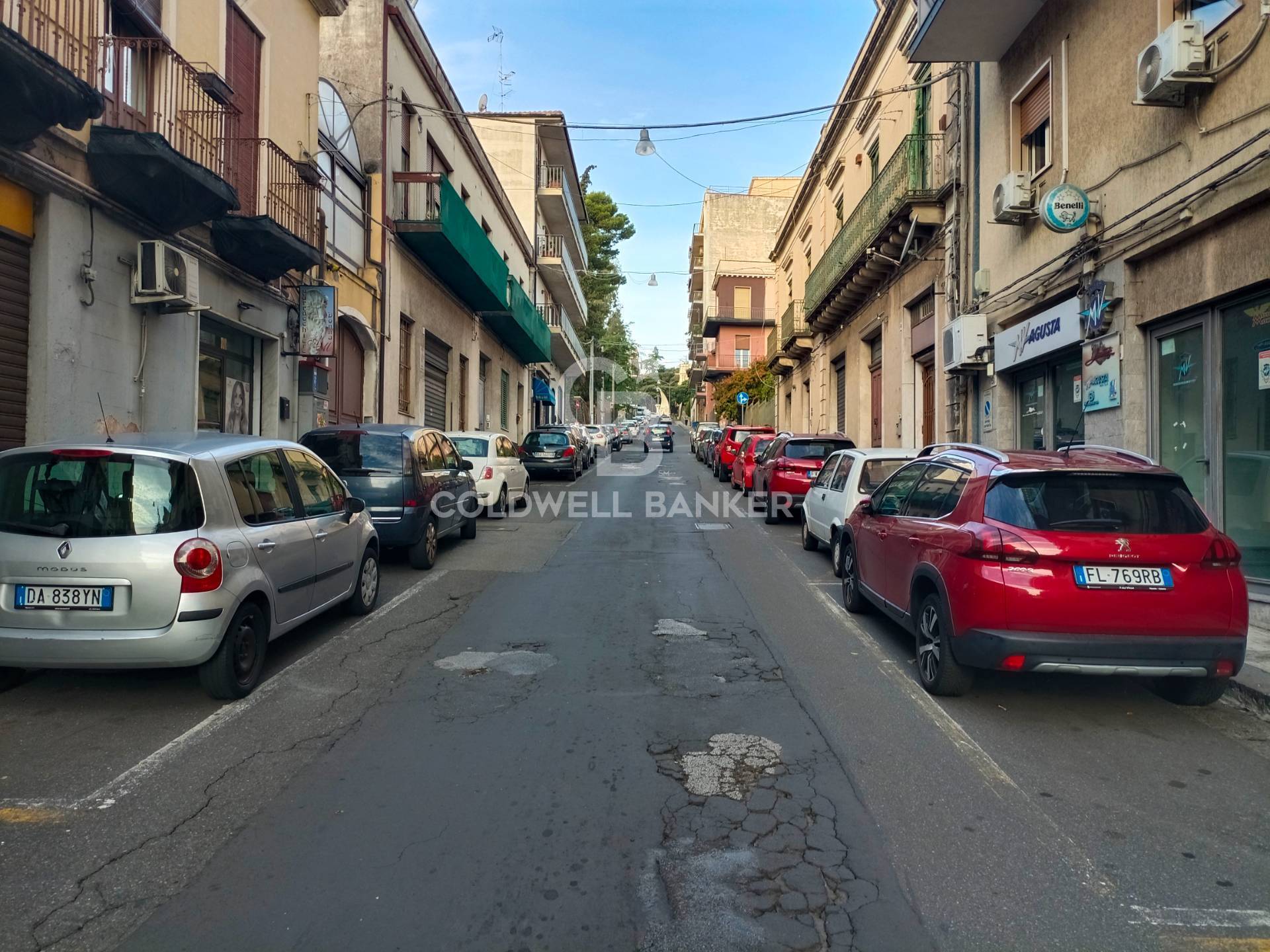 Negozio in affitto a Acireale