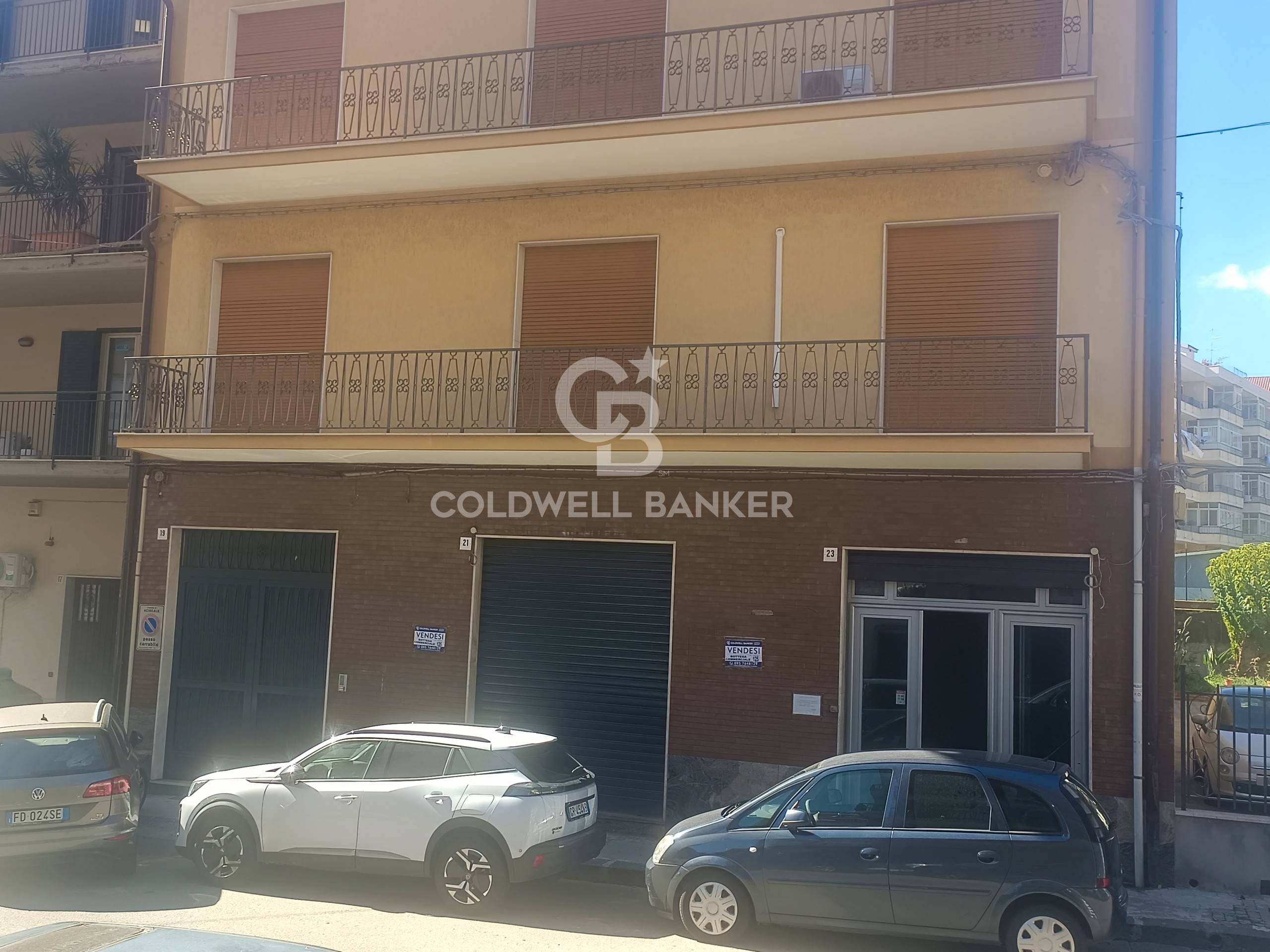 Locale commerciale in vendita a Acireale