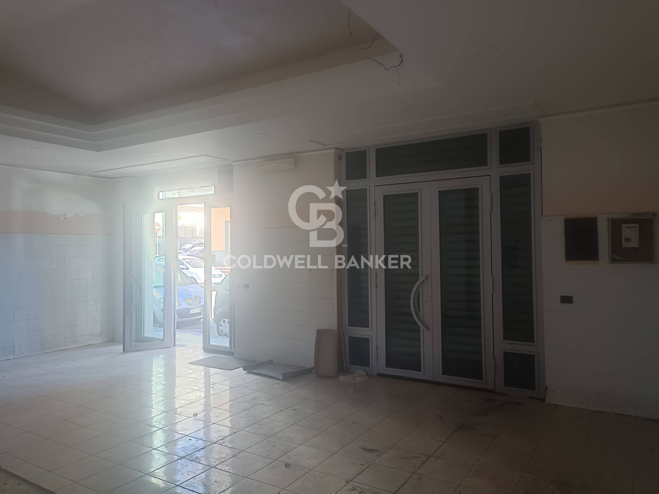 Locale commerciale in vendita a Acireale