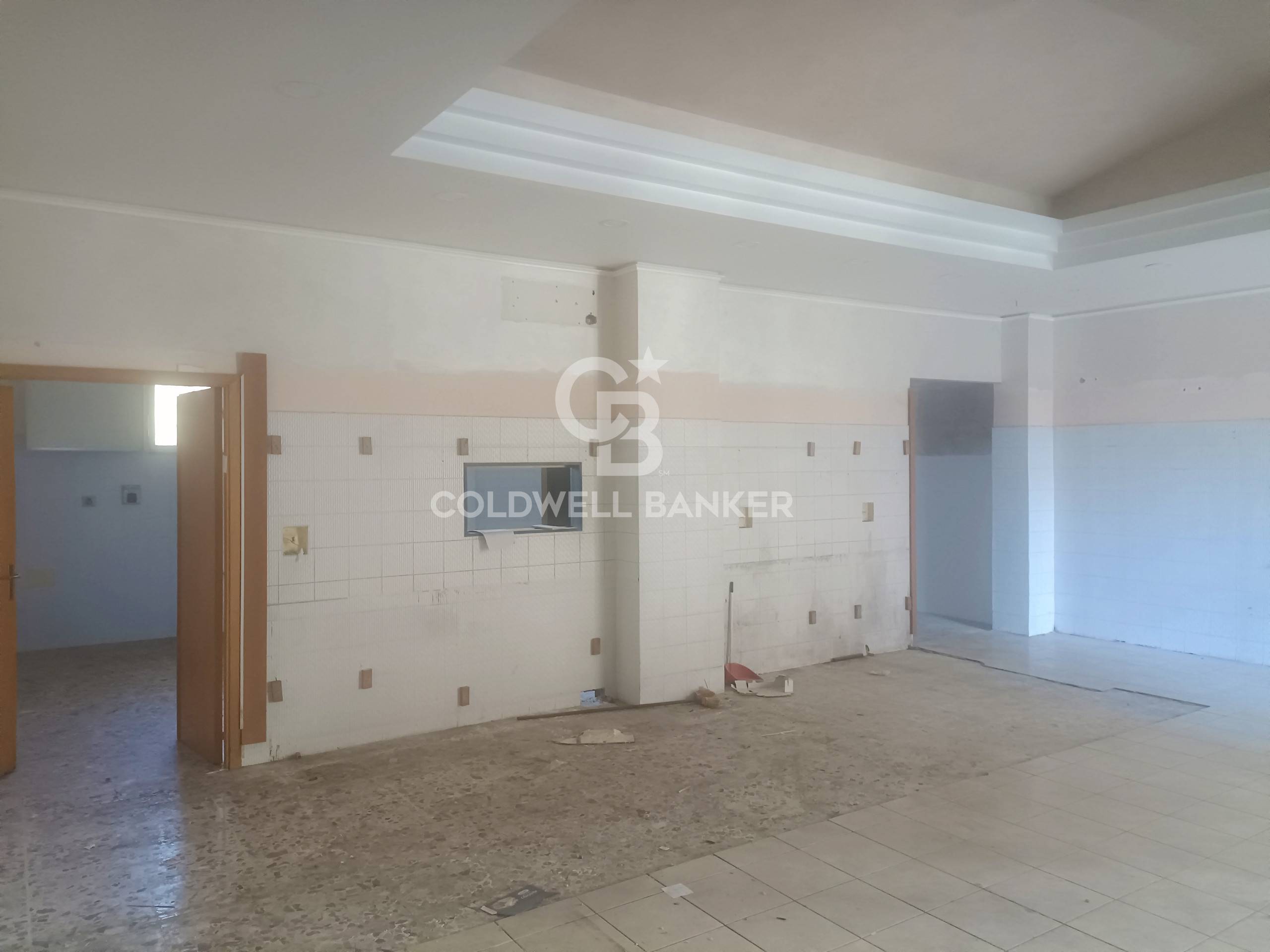 Locale commerciale in vendita a Acireale