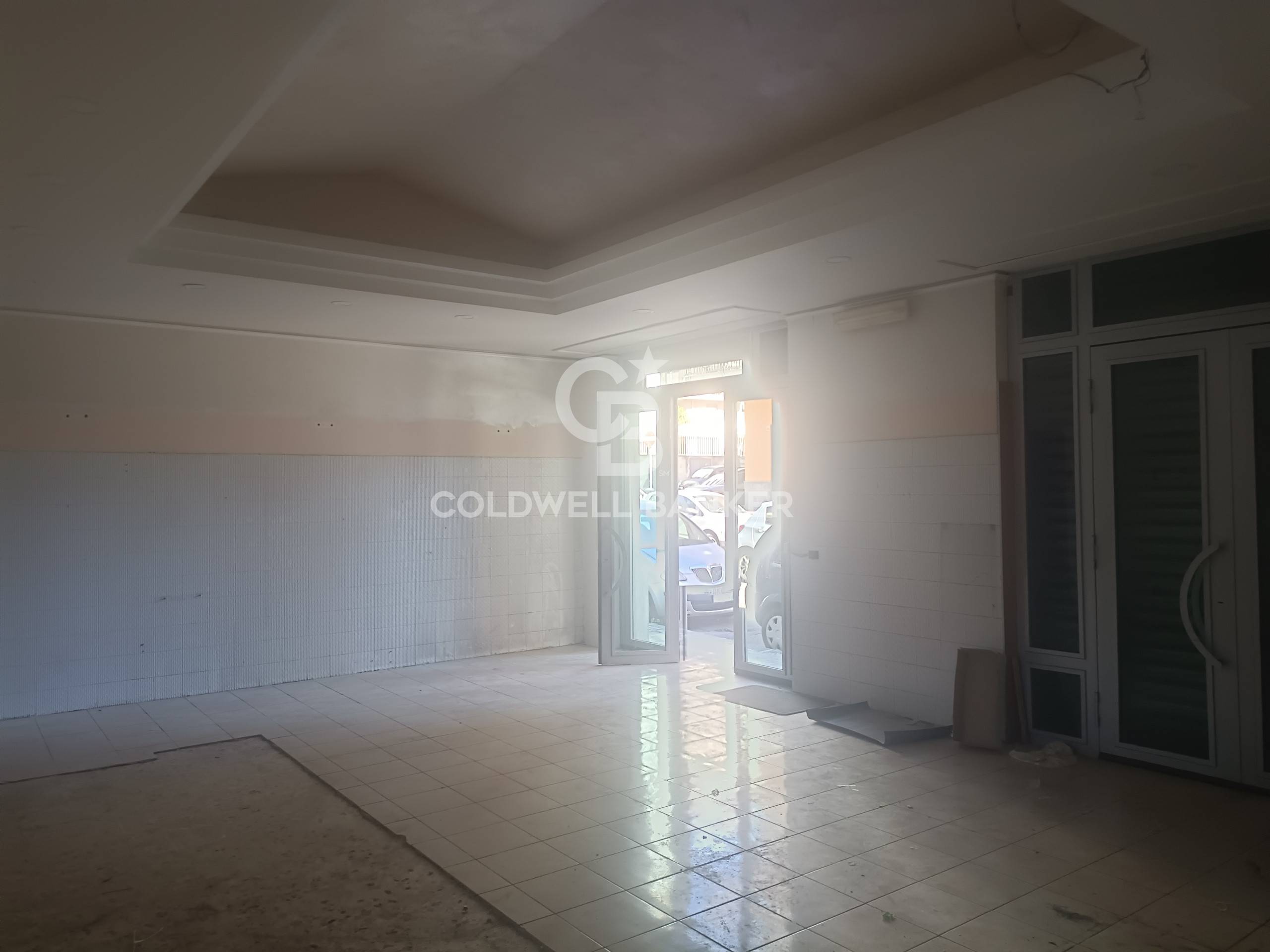 Locale commerciale in vendita a Acireale