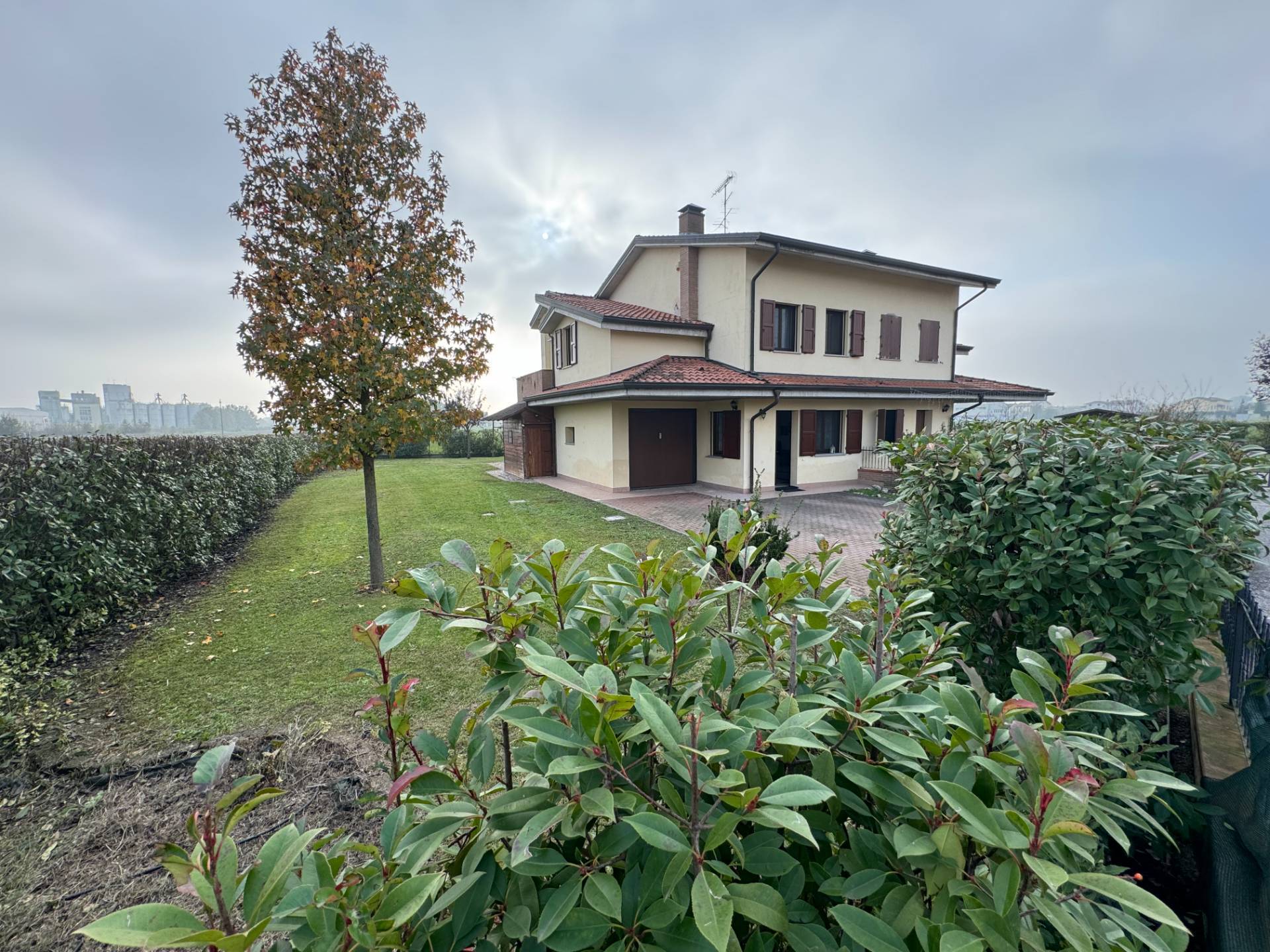 Villa con box a San Felice sul Panaro