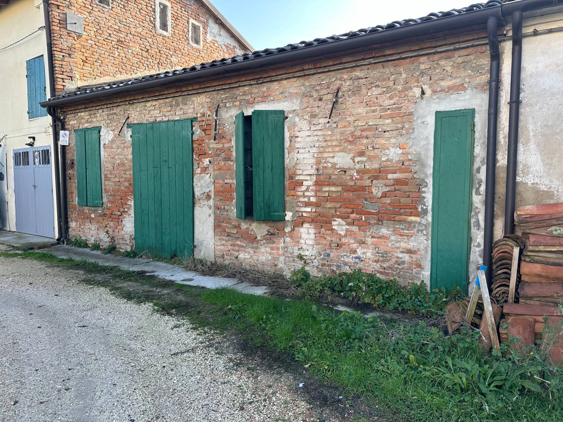 Locale commerciale in vendita a Concordia sulla Secchia, Santa Caterina di Concordia