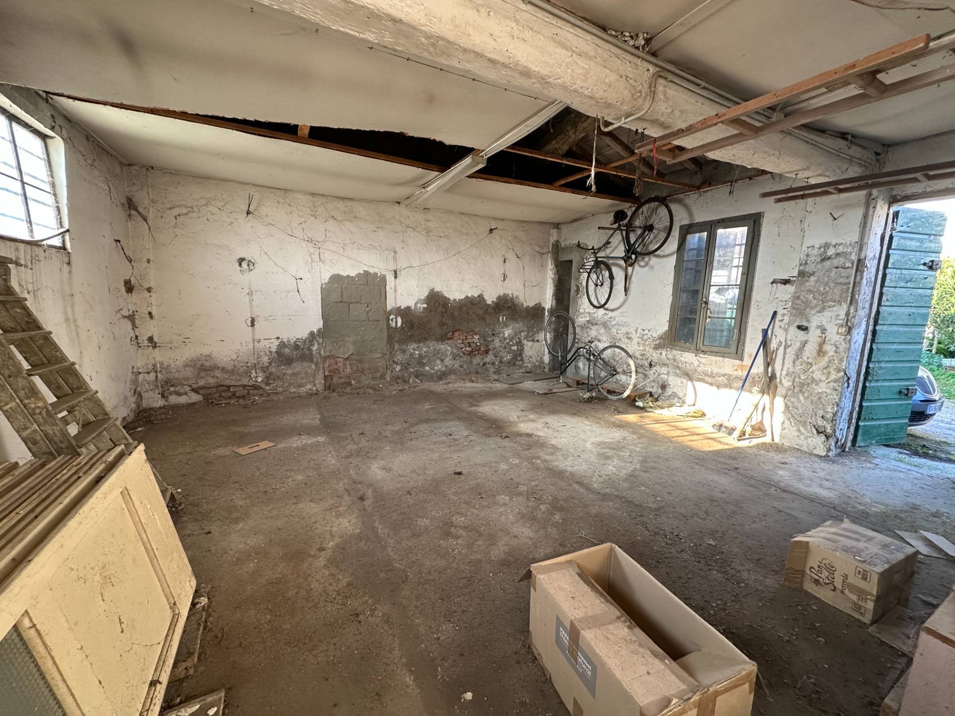 Locale commerciale in vendita a Concordia sulla Secchia, Santa Caterina di Concordia