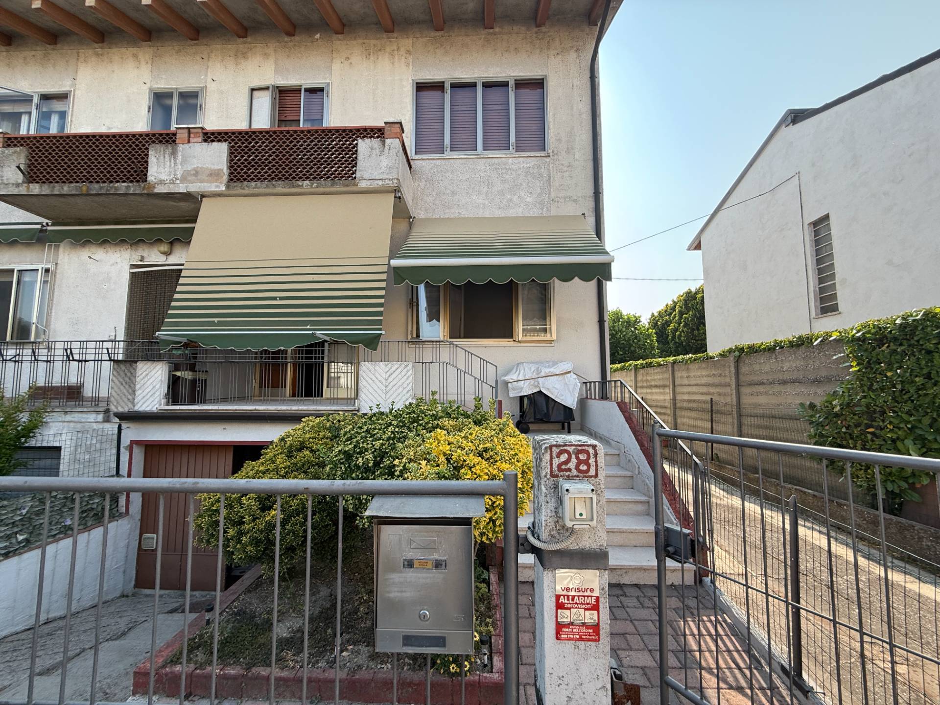 Appartamento con Ingresso Indipendente e Giardino Privato in vendita a Magnacavallo