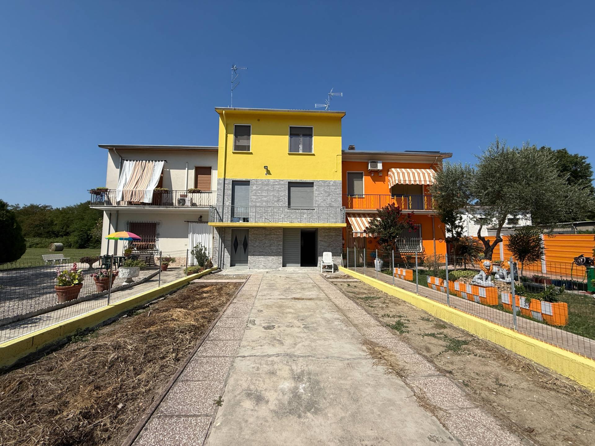 Villetta Centrale in vendita a Borgo Mantovano