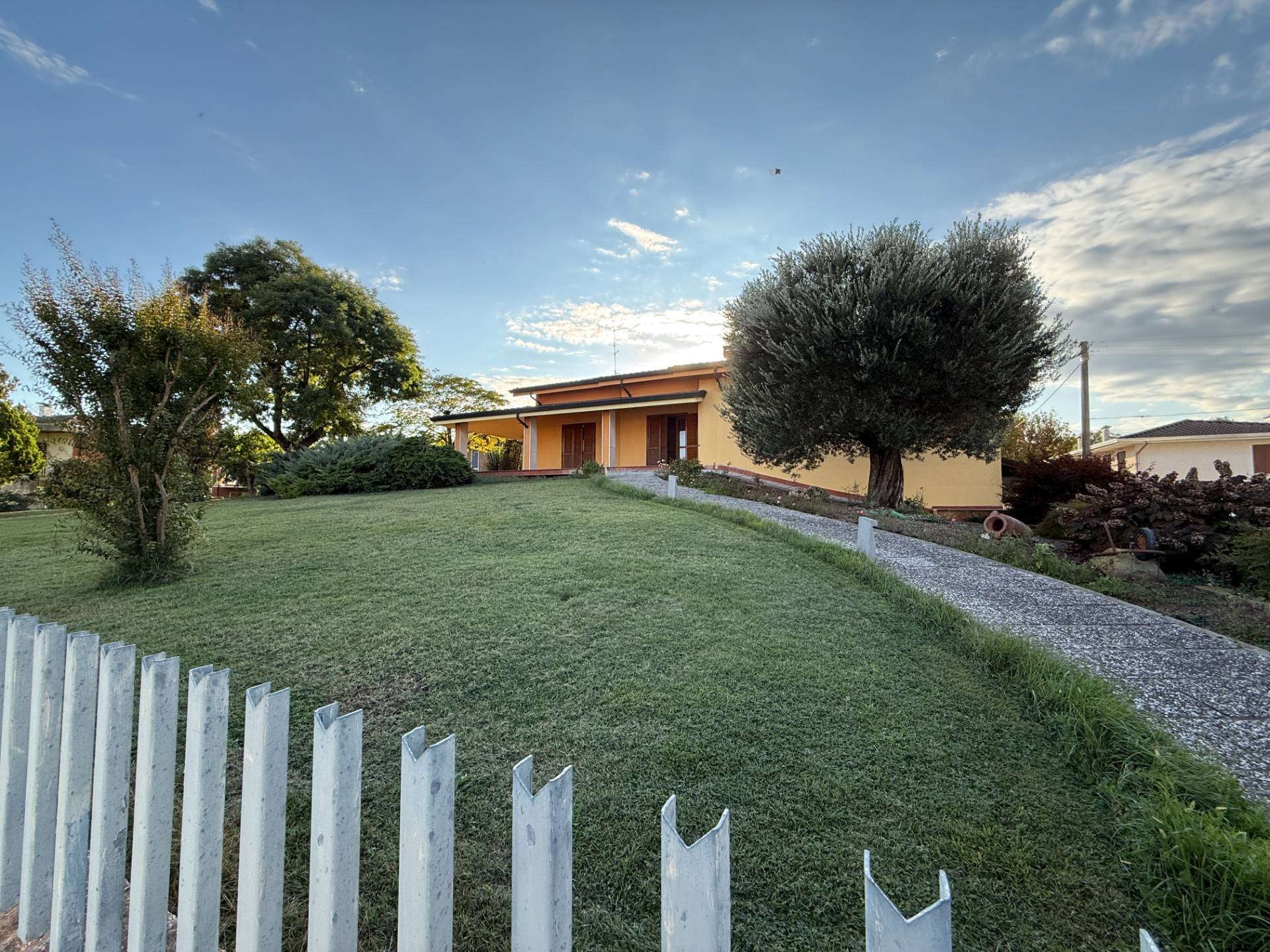 Villa Bifamiliare in vendita a Borgo Mantovano
