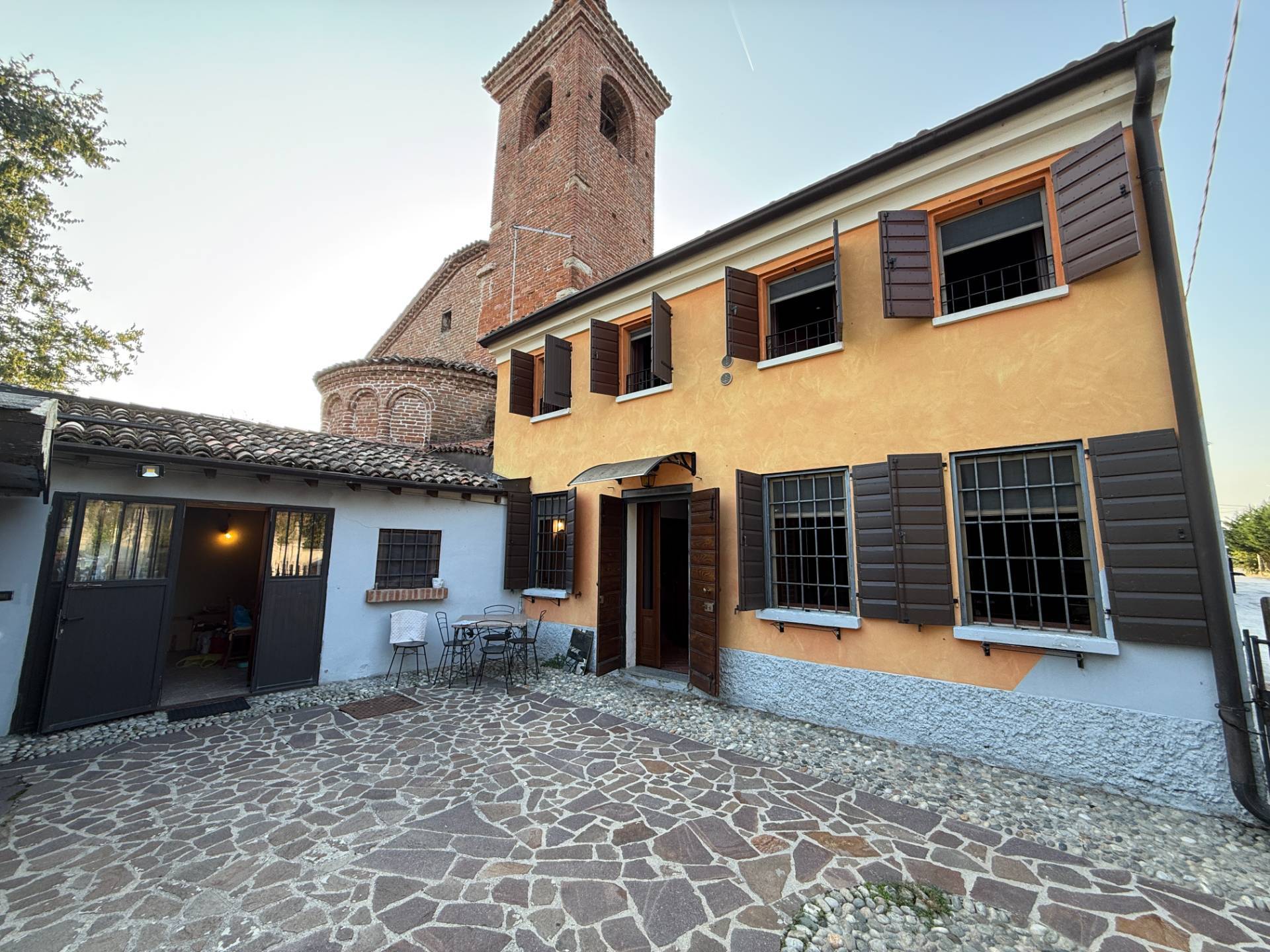 Porzione di Casa con Giardino in vendita a Borgo Mantovano