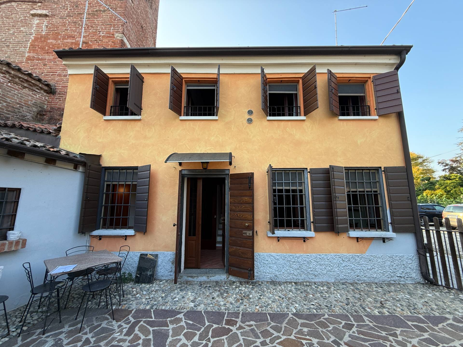 Porzione di Casa con Giardino in vendita a Borgo Mantovano